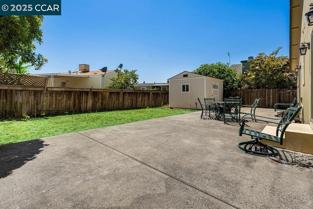Detail Gallery Image 7 of 35 For 640 Elsa Dr, Santa Rosa,  CA 95407 - 3 Beds | 2 Baths