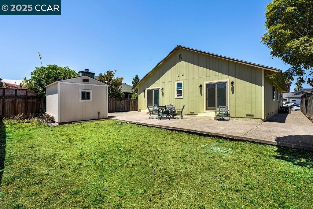 Detail Gallery Image 8 of 35 For 640 Elsa Dr, Santa Rosa,  CA 95407 - 3 Beds | 2 Baths