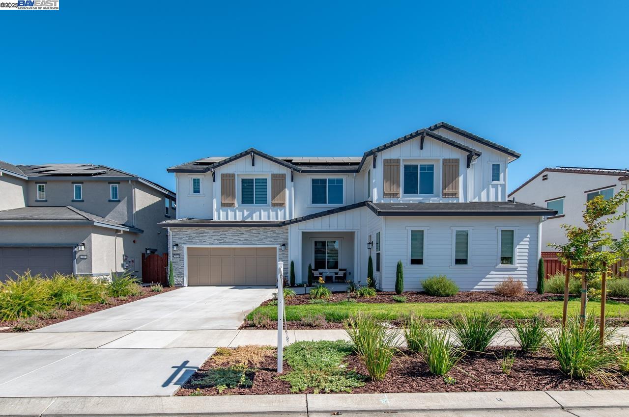 Detail Gallery Image 1 of 51 For 713 River Bend Dr, Lathrop,  CA 95330 - 6 Beds | 5/1 Baths