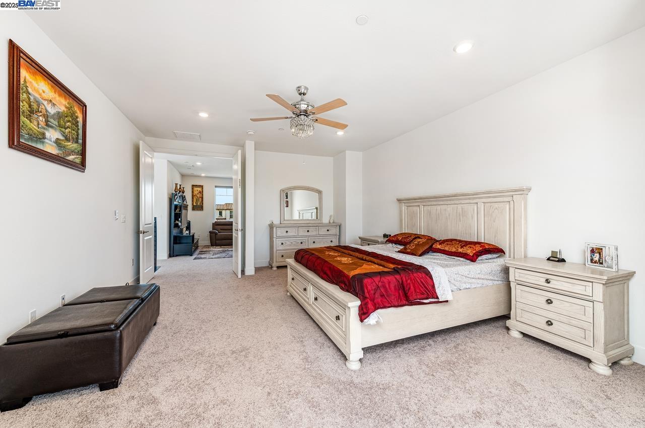 Detail Gallery Image 16 of 51 For 713 River Bend Dr, Lathrop,  CA 95330 - 6 Beds | 5/1 Baths