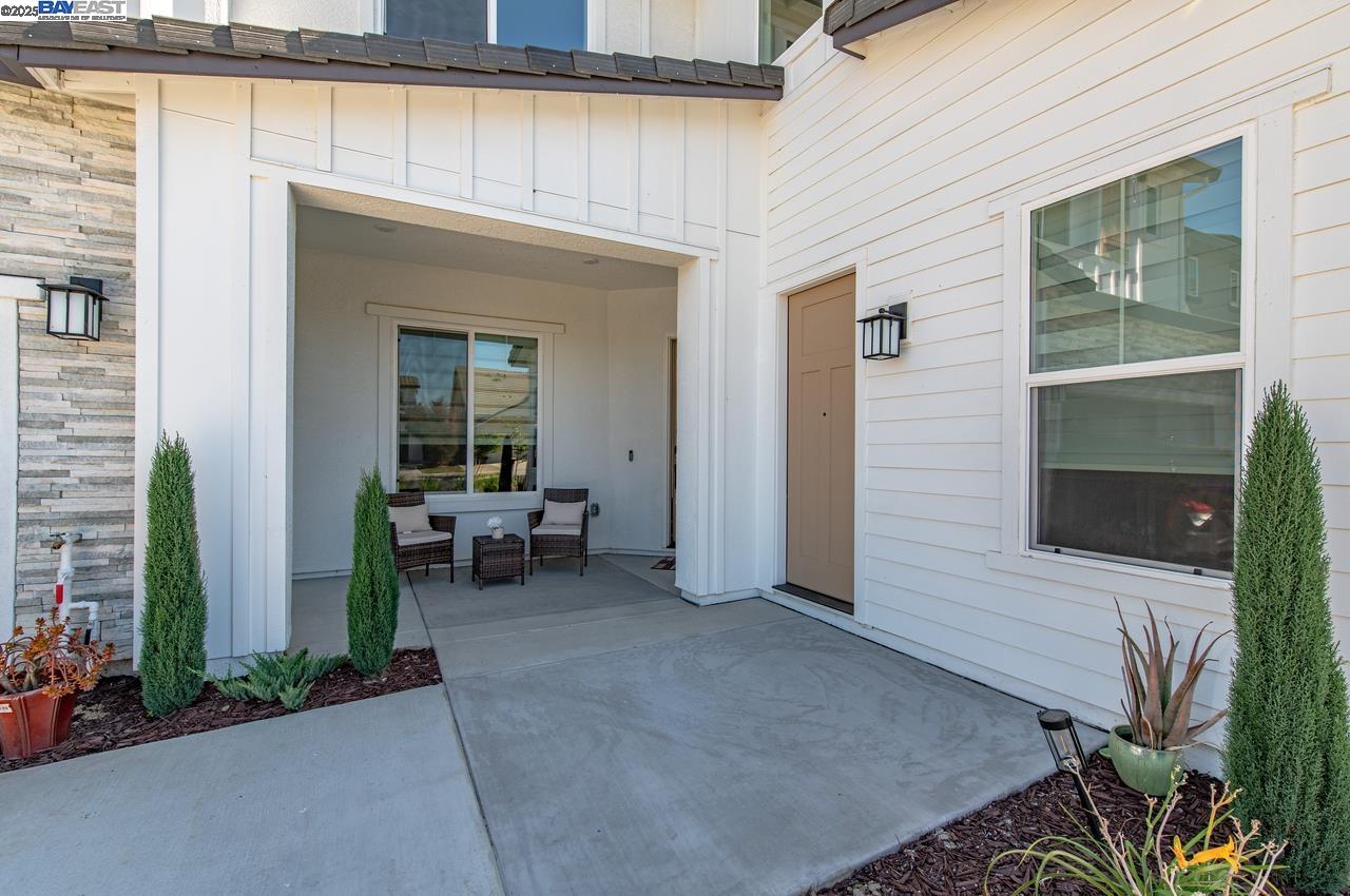 Detail Gallery Image 47 of 51 For 713 River Bend Dr, Lathrop,  CA 95330 - 6 Beds | 5/1 Baths
