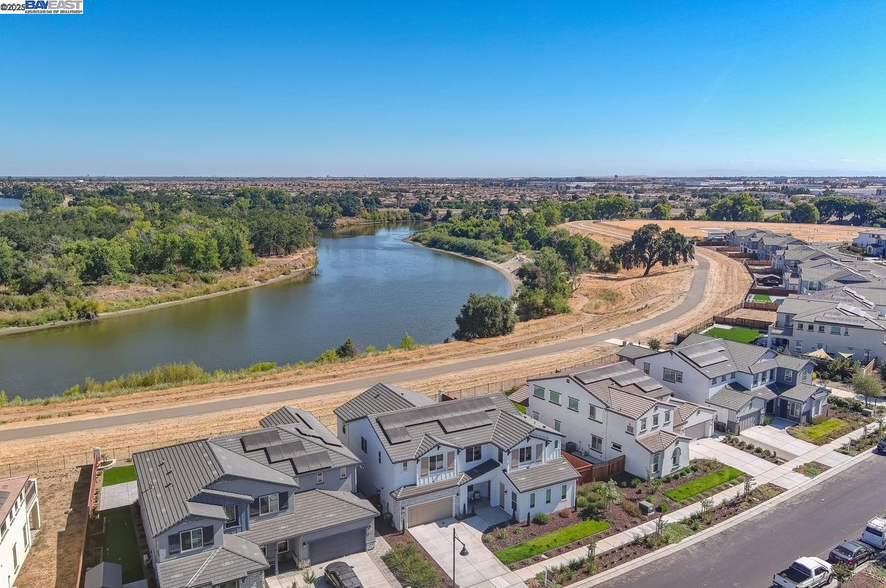 Detail Gallery Image 48 of 51 For 713 River Bend Dr, Lathrop,  CA 95330 - 6 Beds | 5/1 Baths