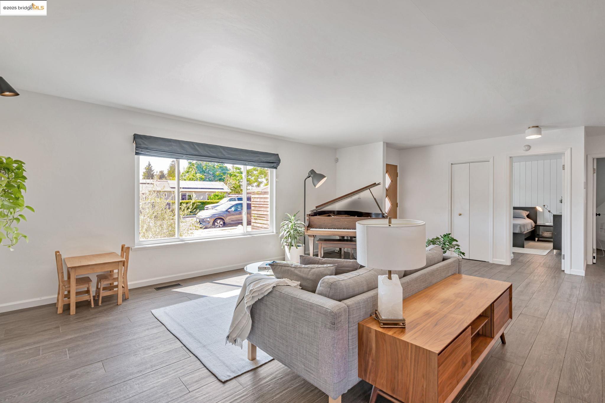 1376 Rosal Ln, Concord, California 94521, 3 Bedrooms Bedrooms, 6 Rooms Rooms,2 BathroomsBathrooms,Residential,For Sale,1376 Rosal Ln,41104871