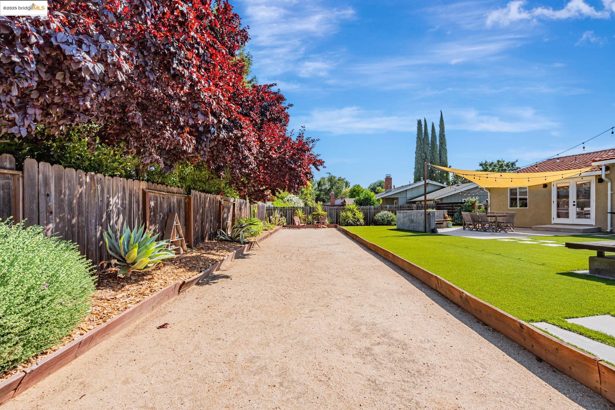 1376 Rosal Ln, Concord, California 94521, 3 Bedrooms Bedrooms, 6 Rooms Rooms,2 BathroomsBathrooms,Residential,For Sale,1376 Rosal Ln,41104871