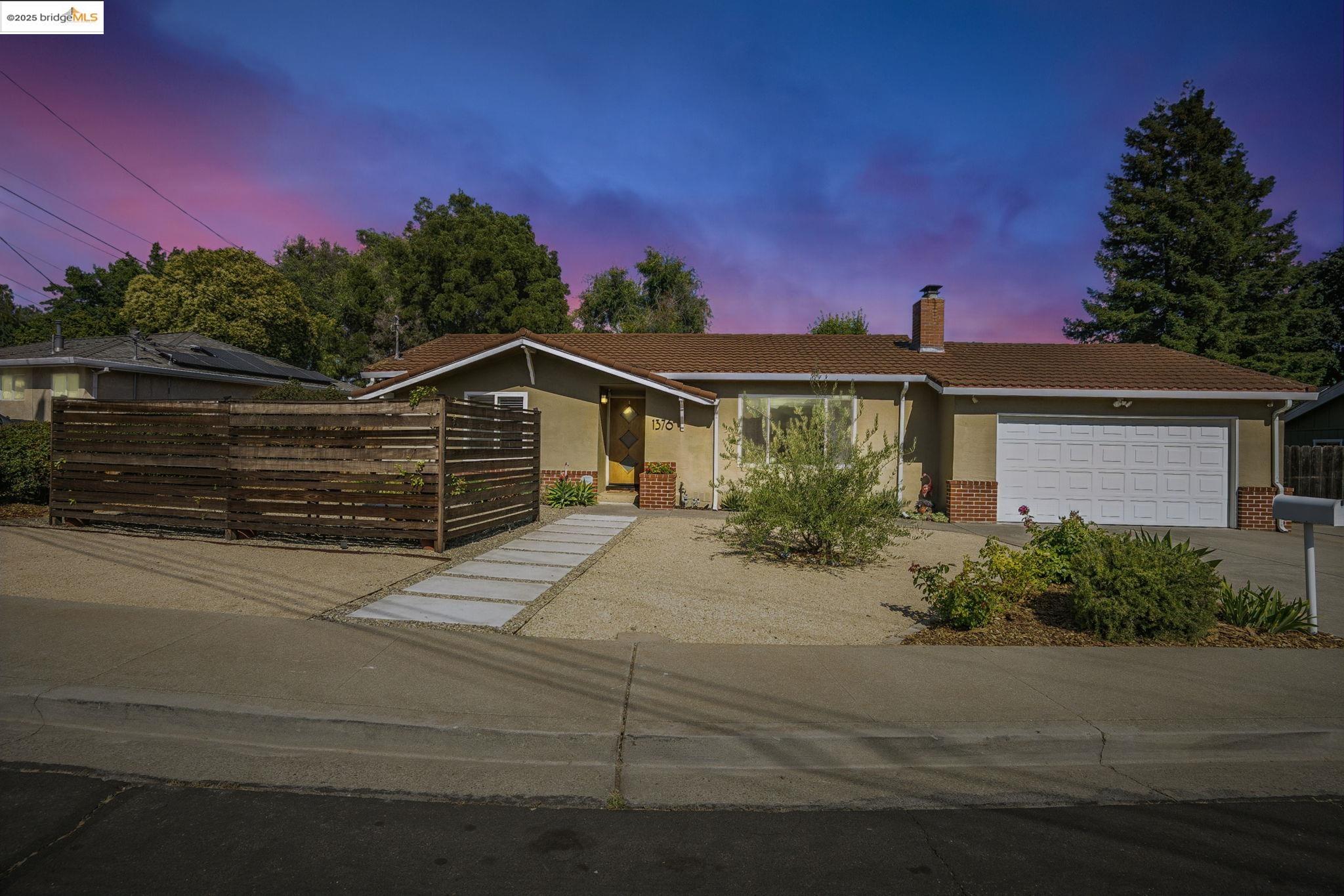 1376 Rosal Ln, Concord, California 94521, 3 Bedrooms Bedrooms, 6 Rooms Rooms,2 BathroomsBathrooms,Residential,For Sale,1376 Rosal Ln,41104871
