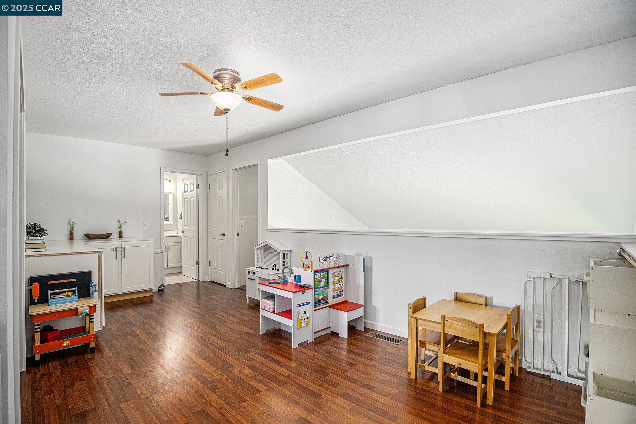 354 Hazelnut Lane, Oakley, California 94561, 2 Bedrooms Bedrooms, 7 Rooms Rooms,2 BathroomsBathrooms,Residential,For Sale,354 Hazelnut Lane,41104872