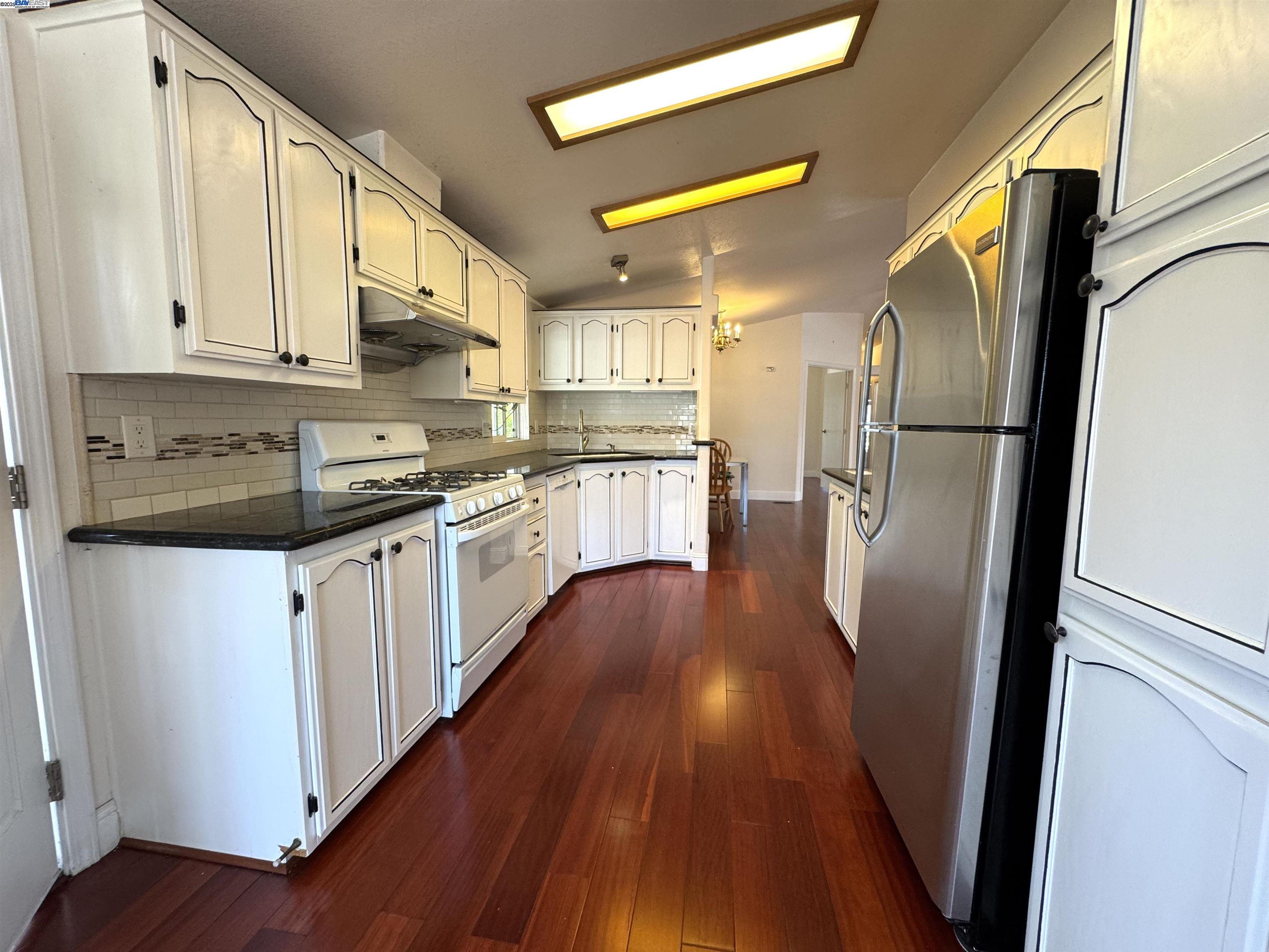 2151 Oakland Rd # 552, San Jose, California 95131, 3 Bedrooms Bedrooms, 5 Rooms Rooms,2 BathroomsBathrooms,Manufactured In Park,For Sale,2151 Oakland Rd # 552,41104873