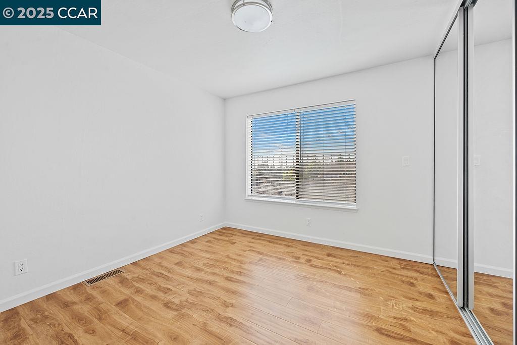 16472 Foothill Blvd, San Leandro, California 94578, 2 Bedrooms Bedrooms, 5 Rooms Rooms,1 BathroomBathrooms,Residential Lease,For Rent,16472 Foothill Blvd,41104874