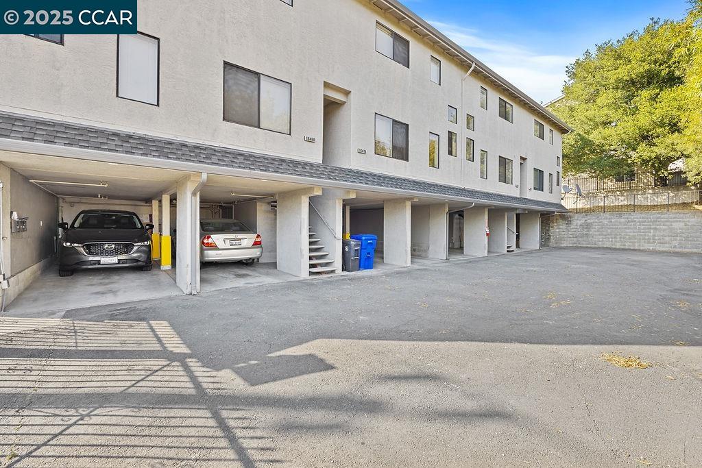 16472 Foothill Blvd, San Leandro, California 94578, 2 Bedrooms Bedrooms, 5 Rooms Rooms,1 BathroomBathrooms,Residential Lease,For Rent,16472 Foothill Blvd,41104874