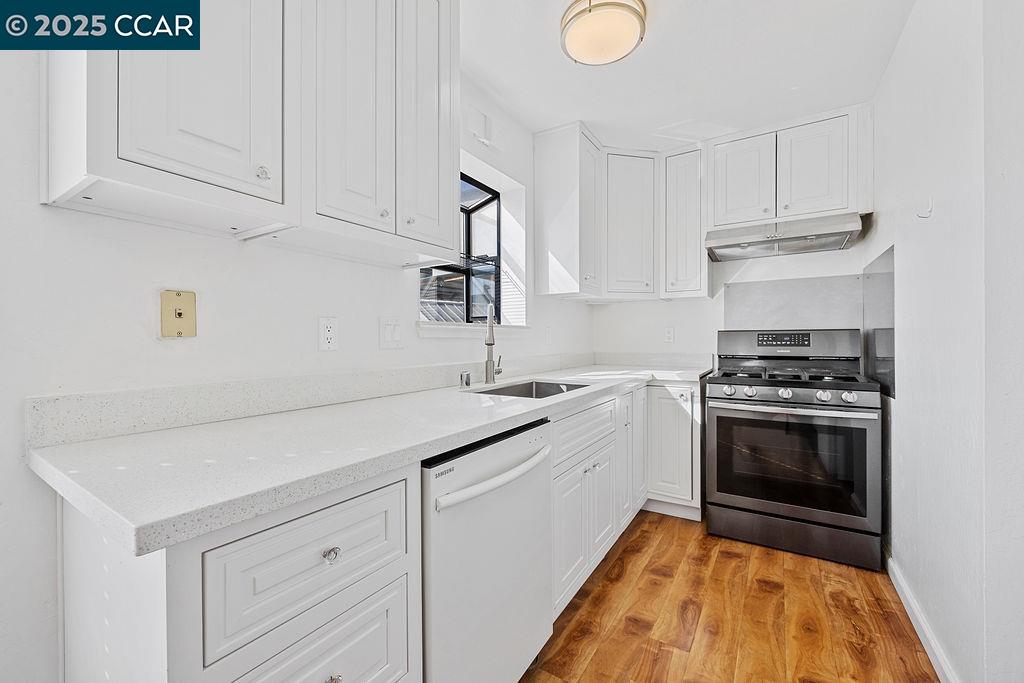 16472 Foothill Blvd, San Leandro, California 94578, 2 Bedrooms Bedrooms, 5 Rooms Rooms,1 BathroomBathrooms,Residential Lease,For Rent,16472 Foothill Blvd,41104874