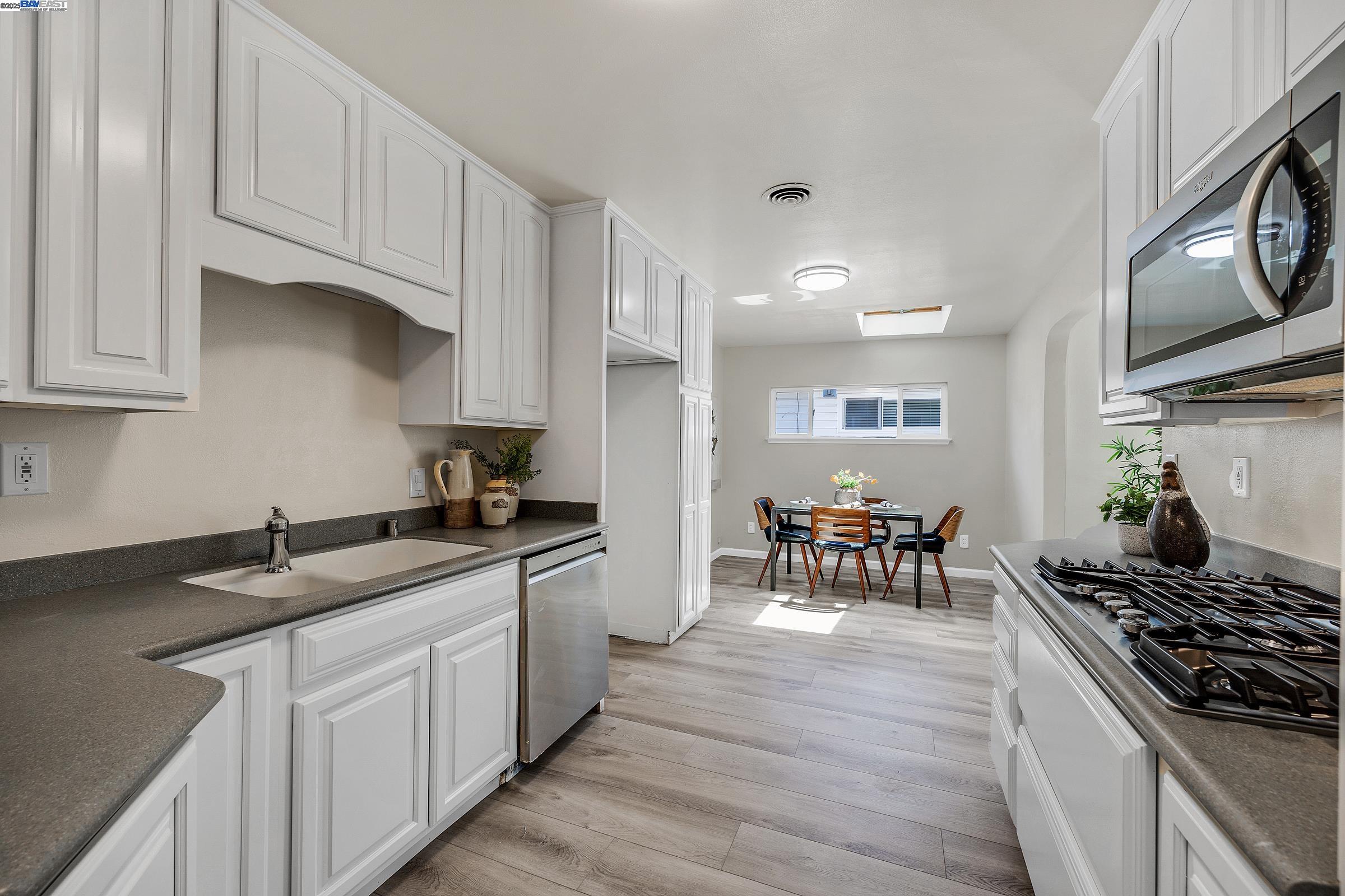 3877 Santa Clara Way, Livermore, California 94550, 3 Bedrooms Bedrooms, 5 Rooms Rooms,2 BathroomsBathrooms,Residential,For Sale,3877 Santa Clara Way,41104876