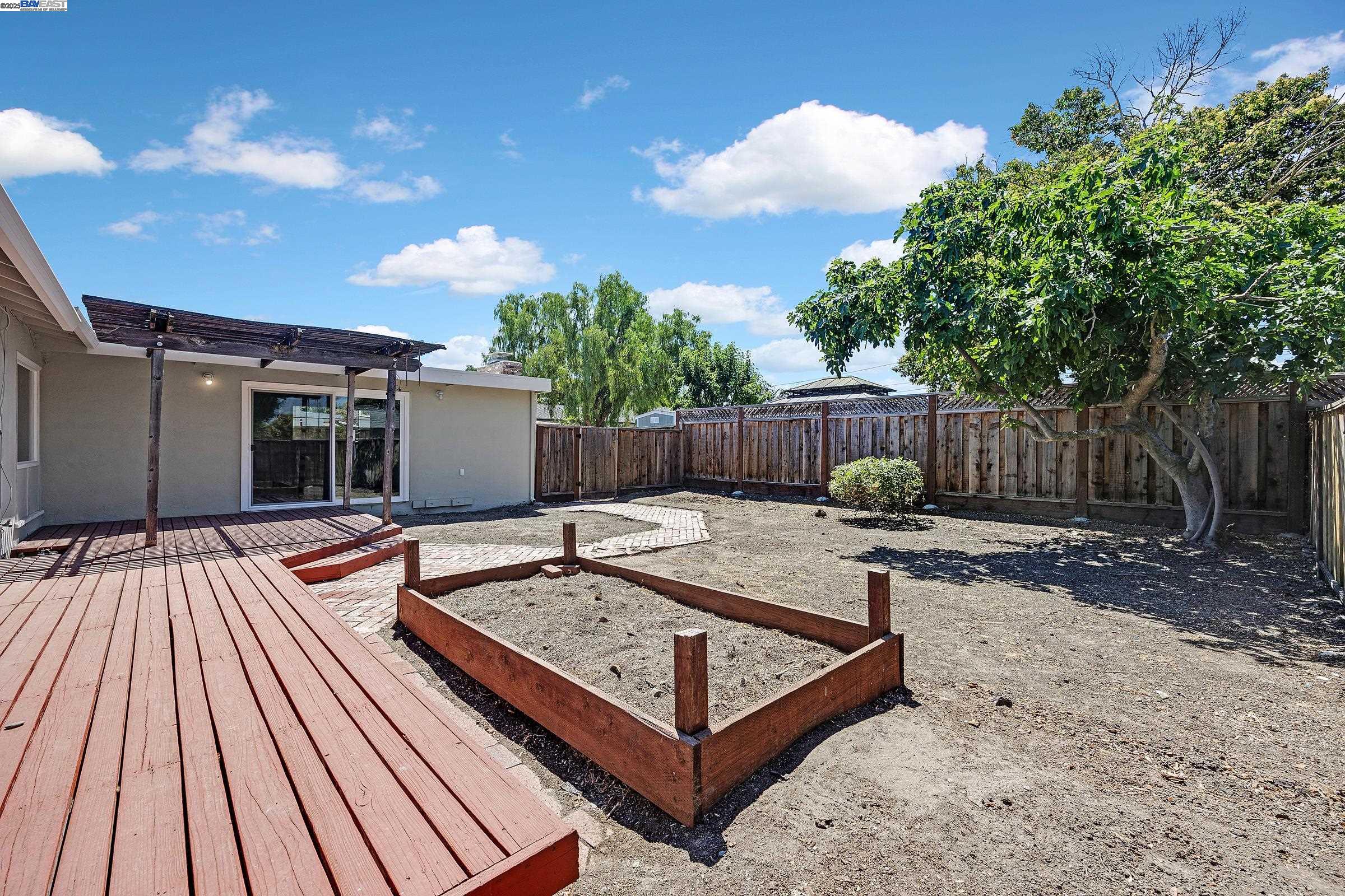 3877 Santa Clara Way, Livermore, California 94550, 3 Bedrooms Bedrooms, 5 Rooms Rooms,2 BathroomsBathrooms,Residential,For Sale,3877 Santa Clara Way,41104876