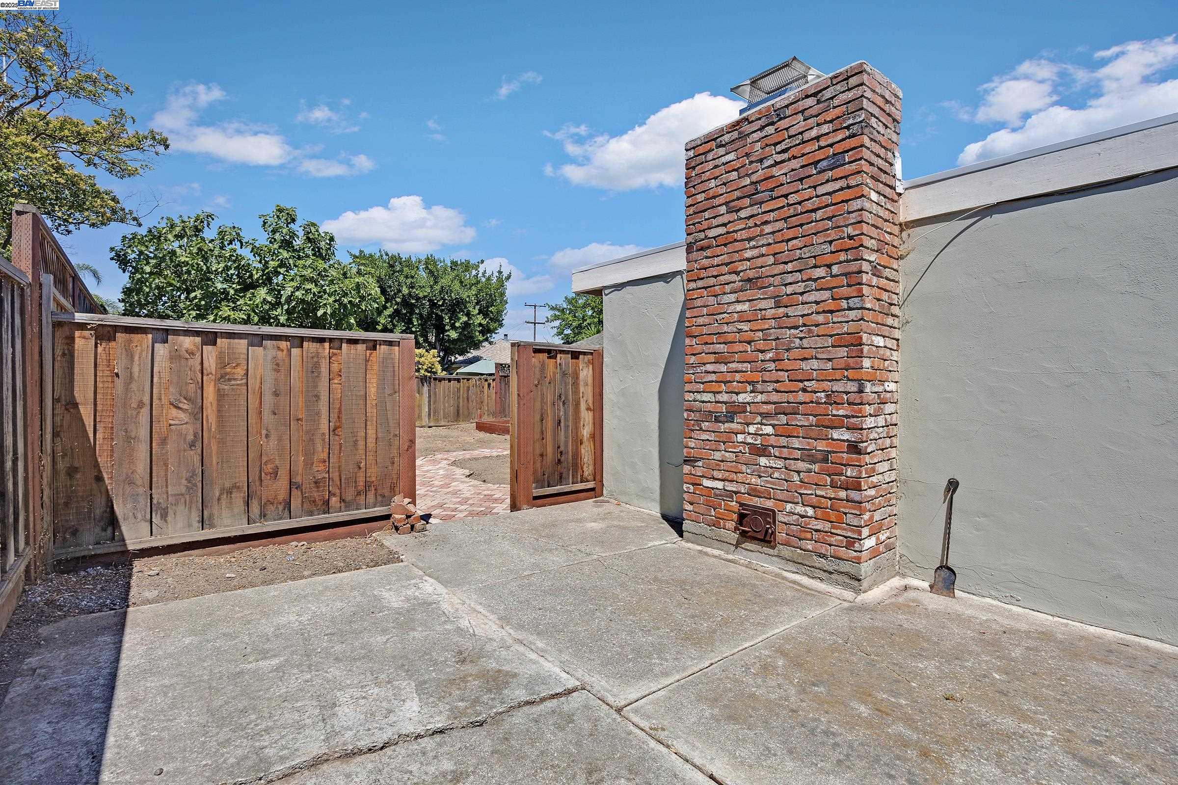 3877 Santa Clara Way, Livermore, California 94550, 3 Bedrooms Bedrooms, 5 Rooms Rooms,2 BathroomsBathrooms,Residential,For Sale,3877 Santa Clara Way,41104876