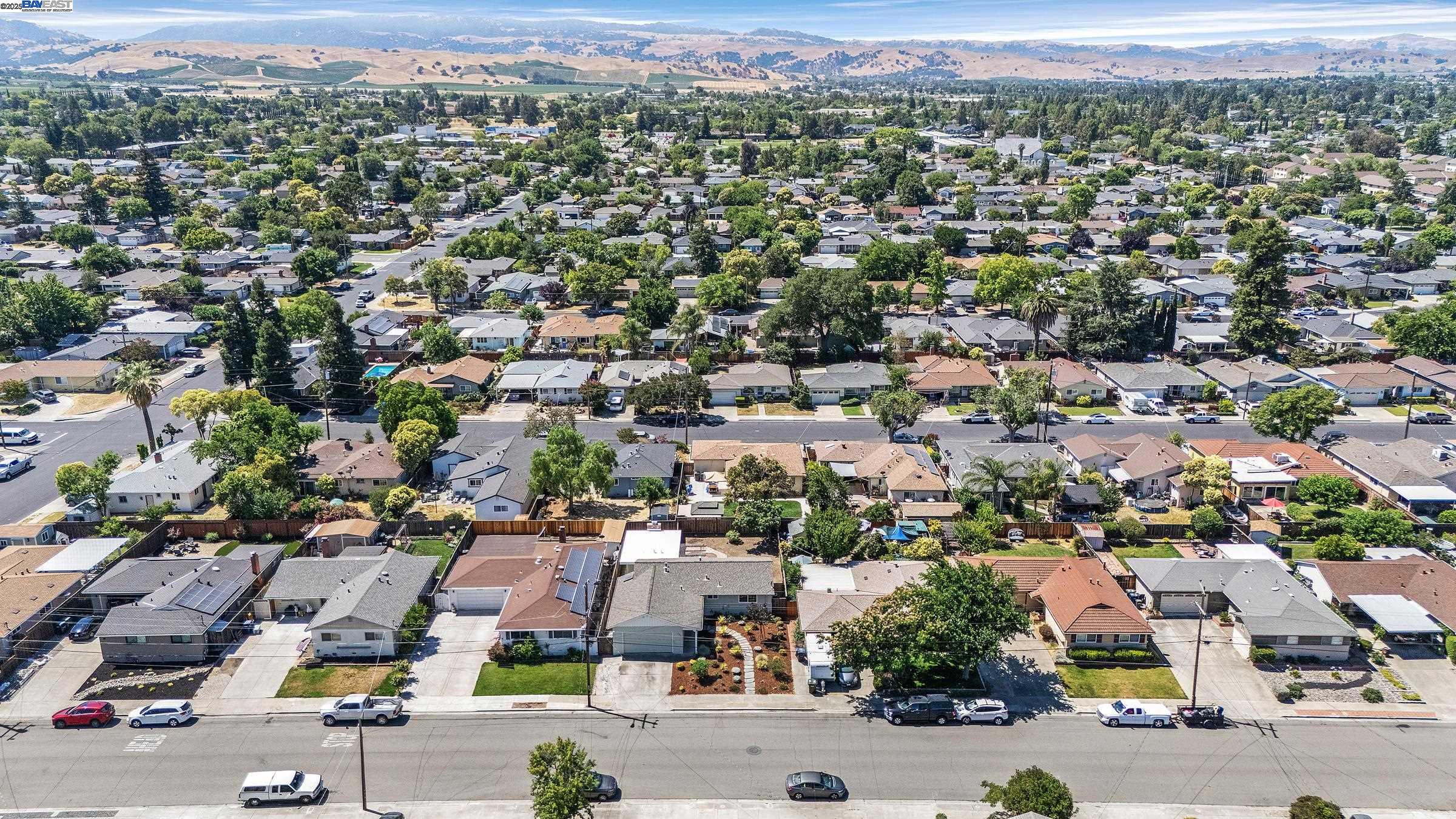 3877 Santa Clara Way, Livermore, California 94550, 3 Bedrooms Bedrooms, 5 Rooms Rooms,2 BathroomsBathrooms,Residential,For Sale,3877 Santa Clara Way,41104876