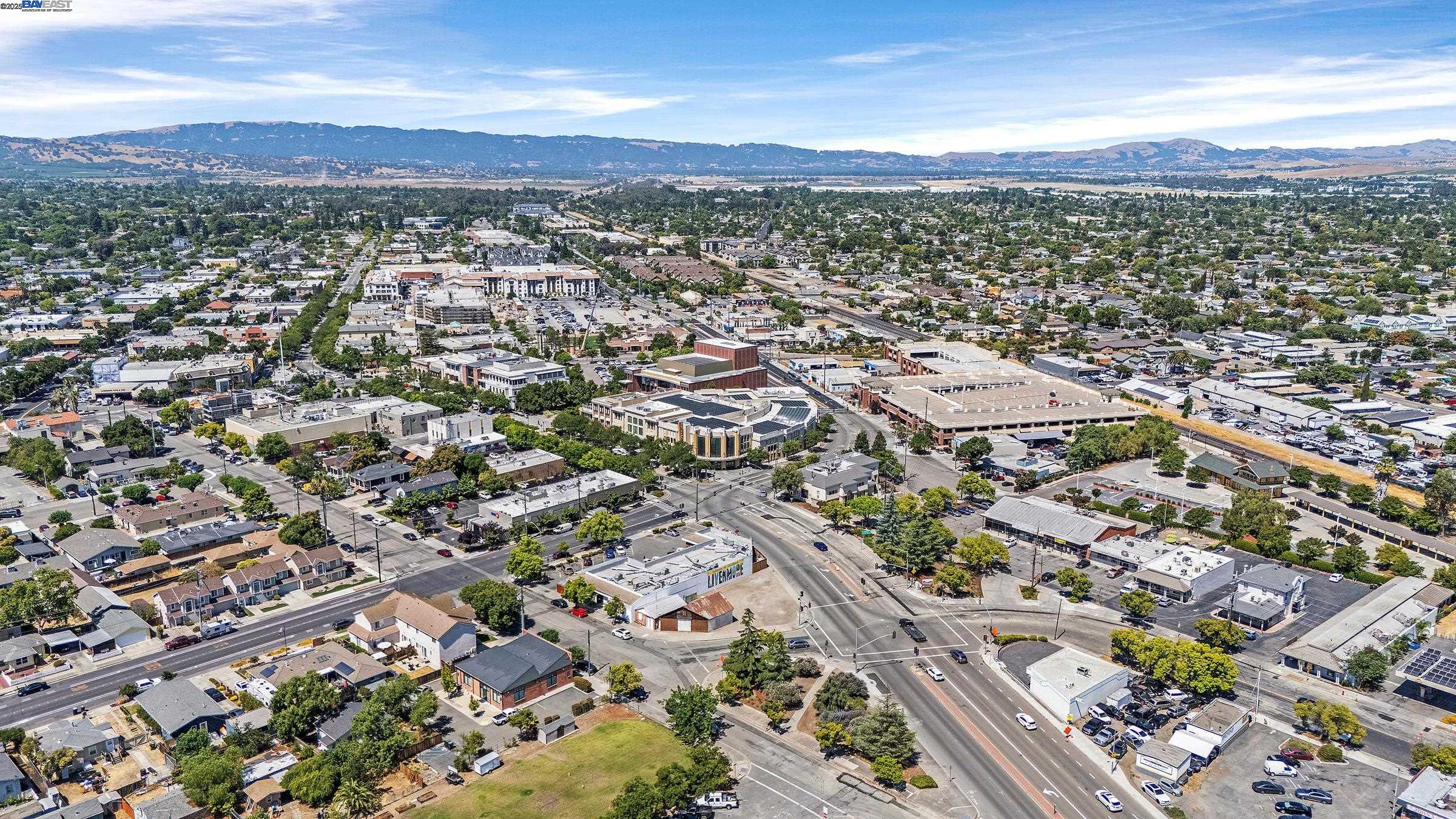 3877 Santa Clara Way, Livermore, California 94550, 3 Bedrooms Bedrooms, 5 Rooms Rooms,2 BathroomsBathrooms,Residential,For Sale,3877 Santa Clara Way,41104876