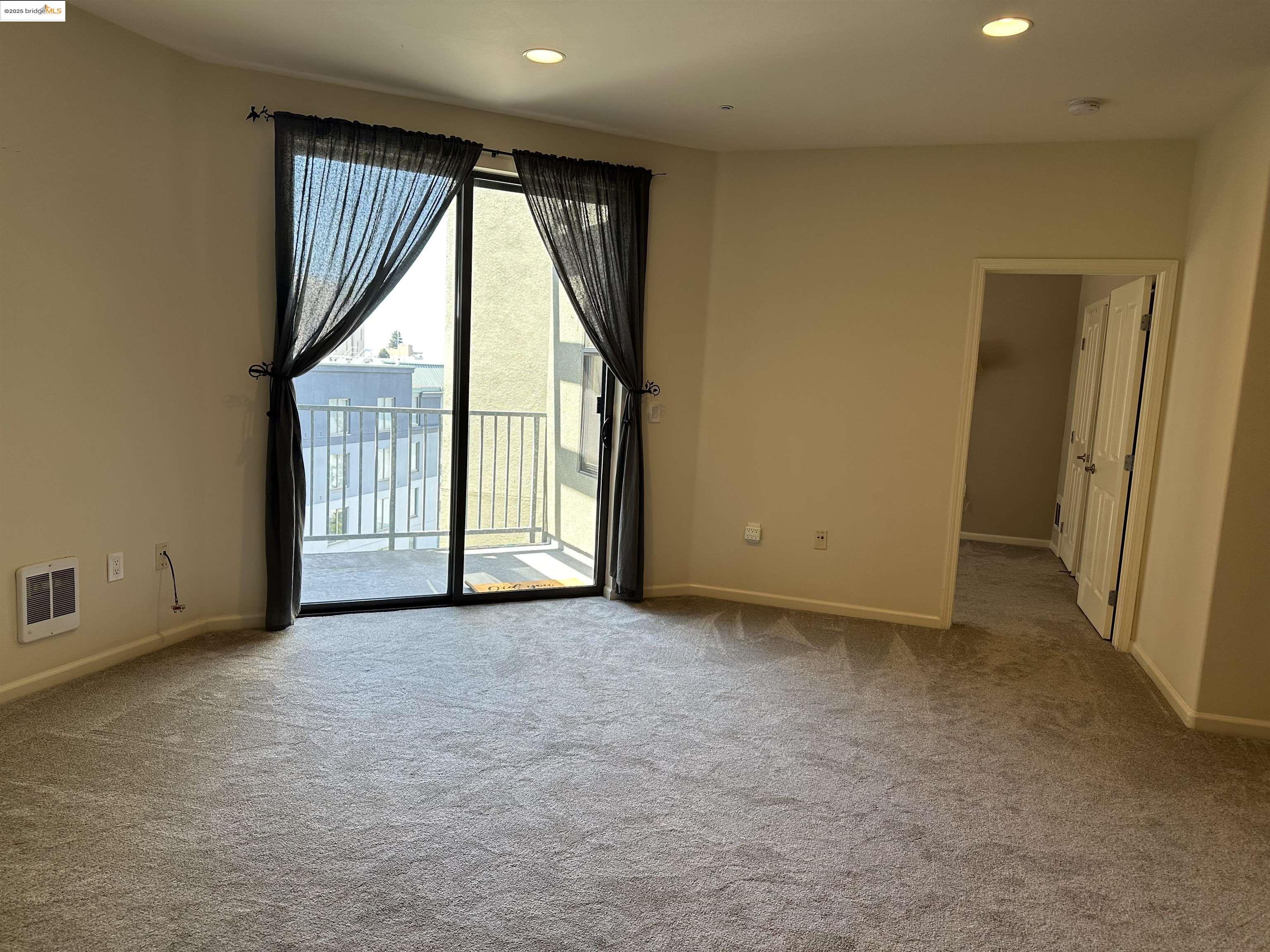 Photo #5: 41104879 Listing 