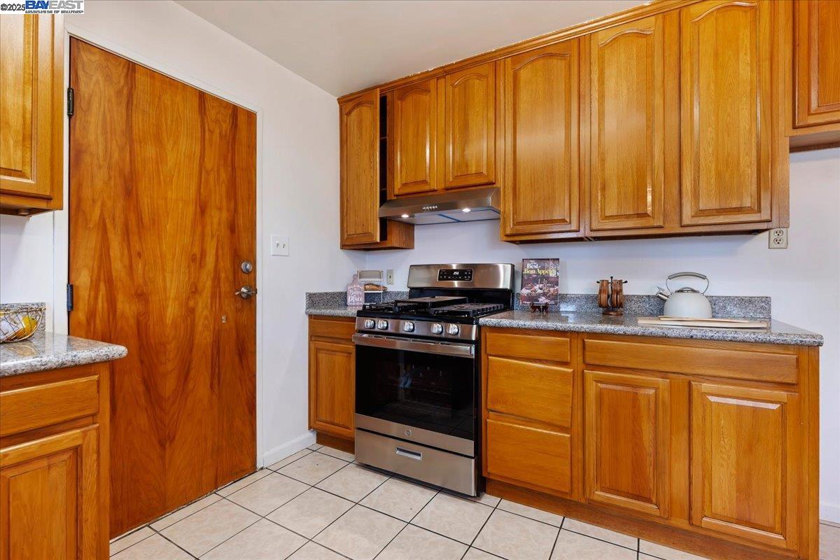 Detail Gallery Image 12 of 24 For 36850 Birch St, Newark,  CA 94560 - 3 Beds | 1 Baths