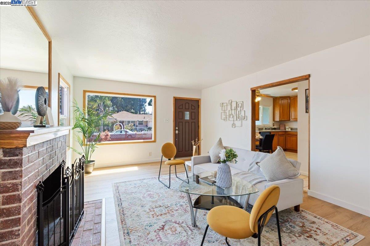 Detail Gallery Image 8 of 24 For 36850 Birch St, Newark,  CA 94560 - 3 Beds | 1 Baths