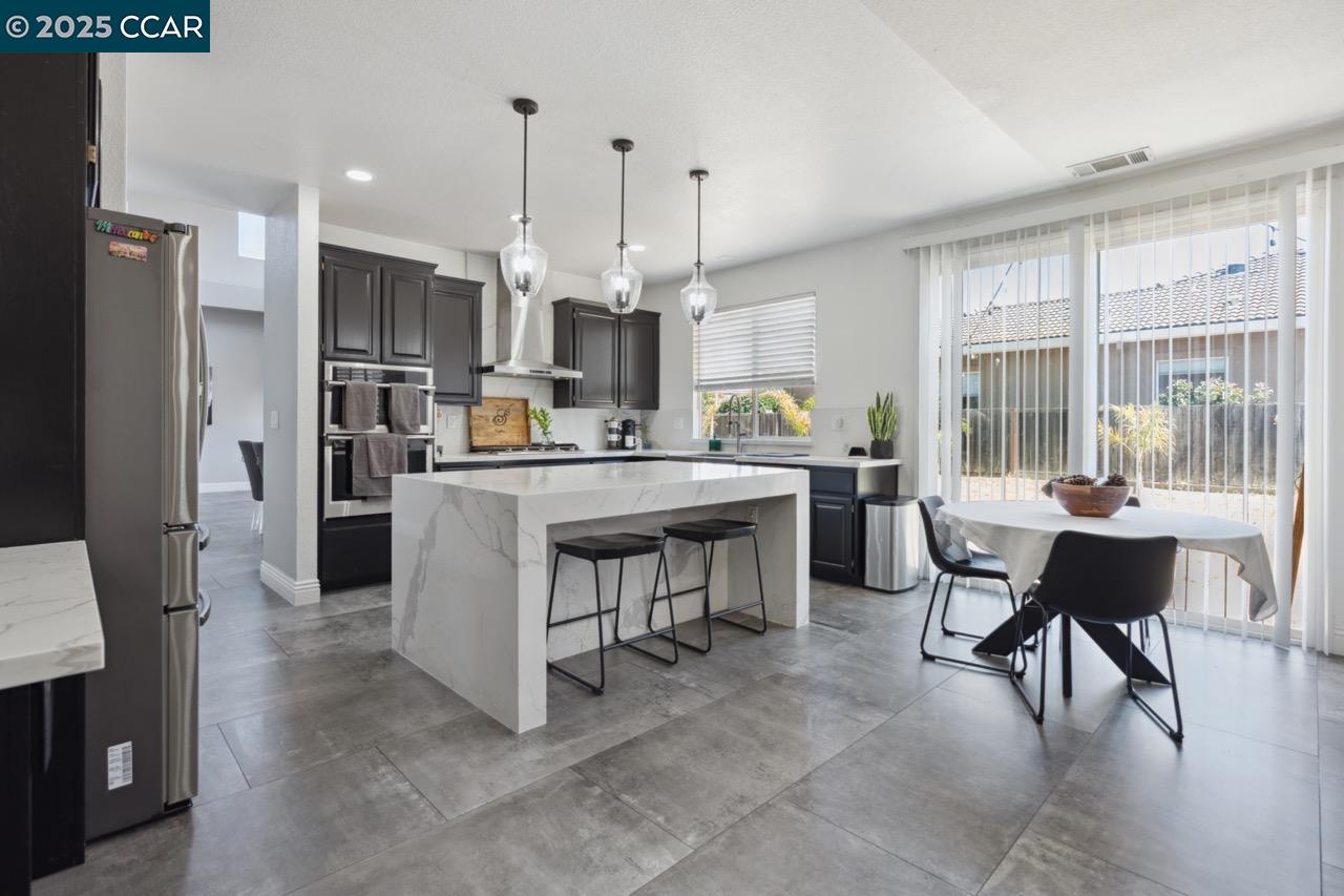 Detail Gallery Image 1 of 1 For 5039 Union Mine Drive, Antioch,  CA 94531 - 6 Beds | 3 Baths