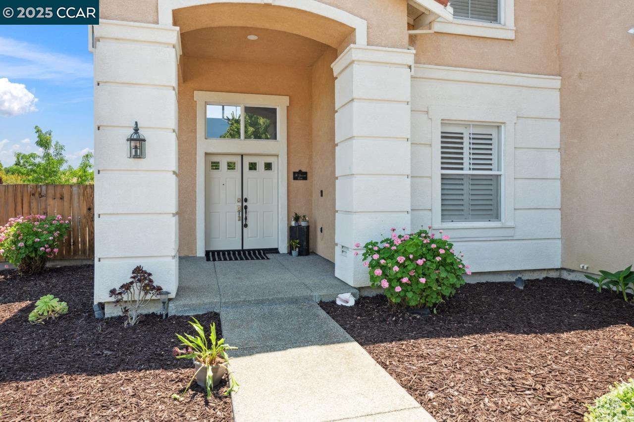 Detail Gallery Image 3 of 54 For 5039 Union Mine Drive, Antioch,  CA 94531 - 6 Beds | 3 Baths