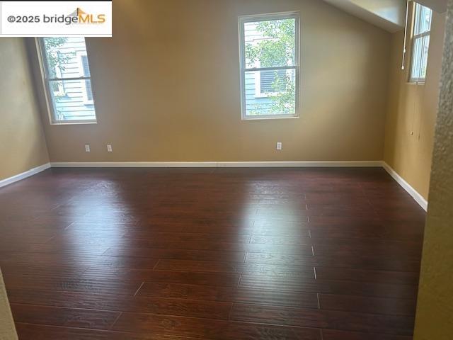 Detail Gallery Image 13 of 51 For 3120 N Front St, Hercules,  CA 94547 - 4 Beds | 3/1 Baths