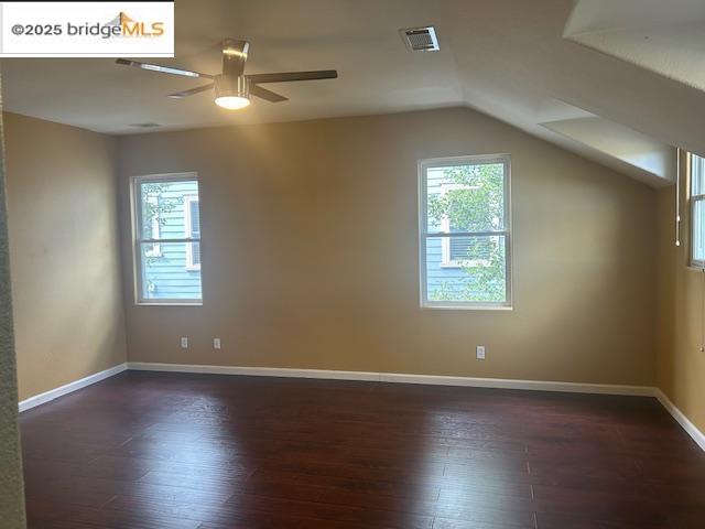 Detail Gallery Image 18 of 51 For 3120 N Front St, Hercules,  CA 94547 - 4 Beds | 3/1 Baths