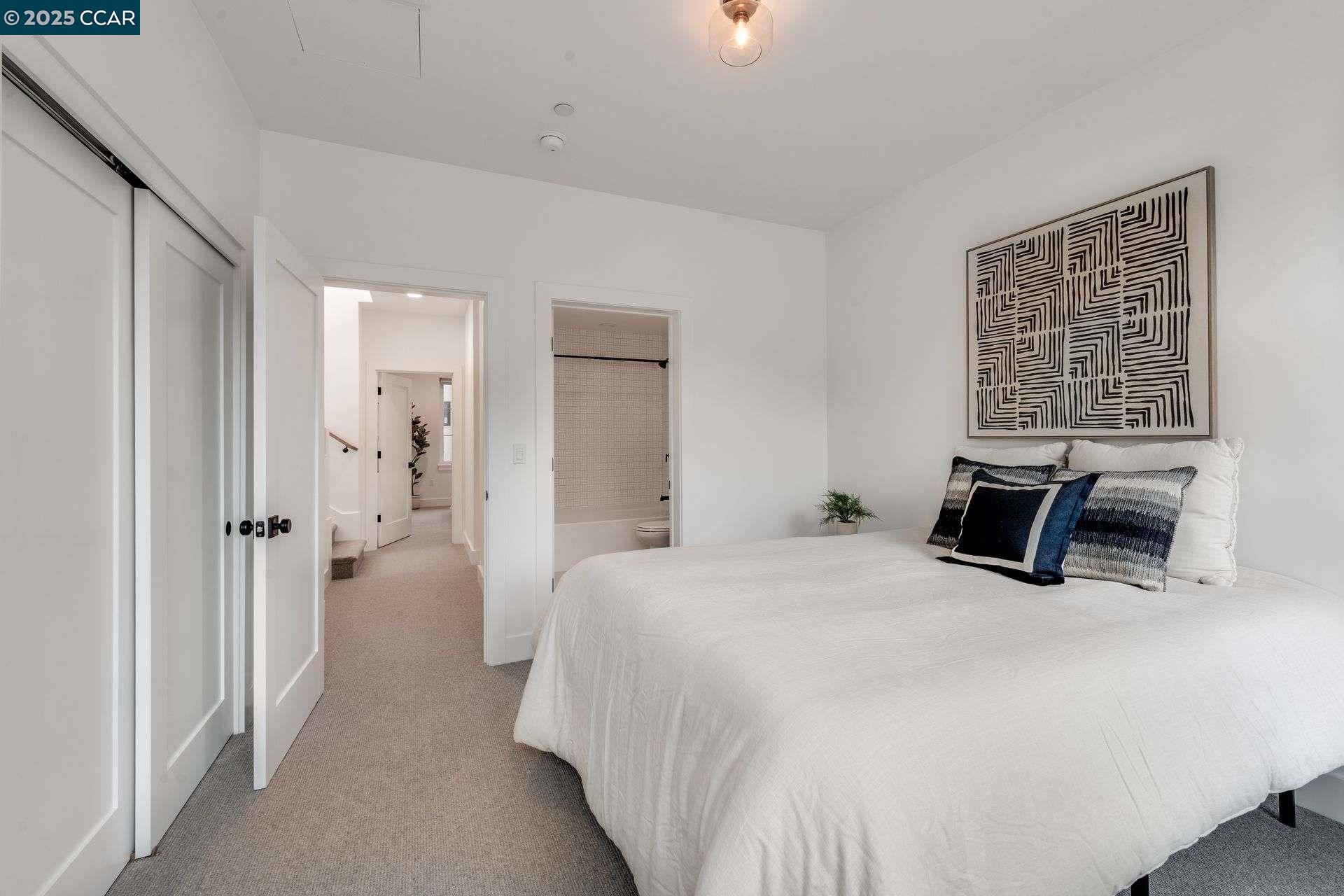 Detail Gallery Image 21 of 38 For 922 Brown Avenue, Lafayette,  CA 94549 - 2 Beds | 2/1 Baths