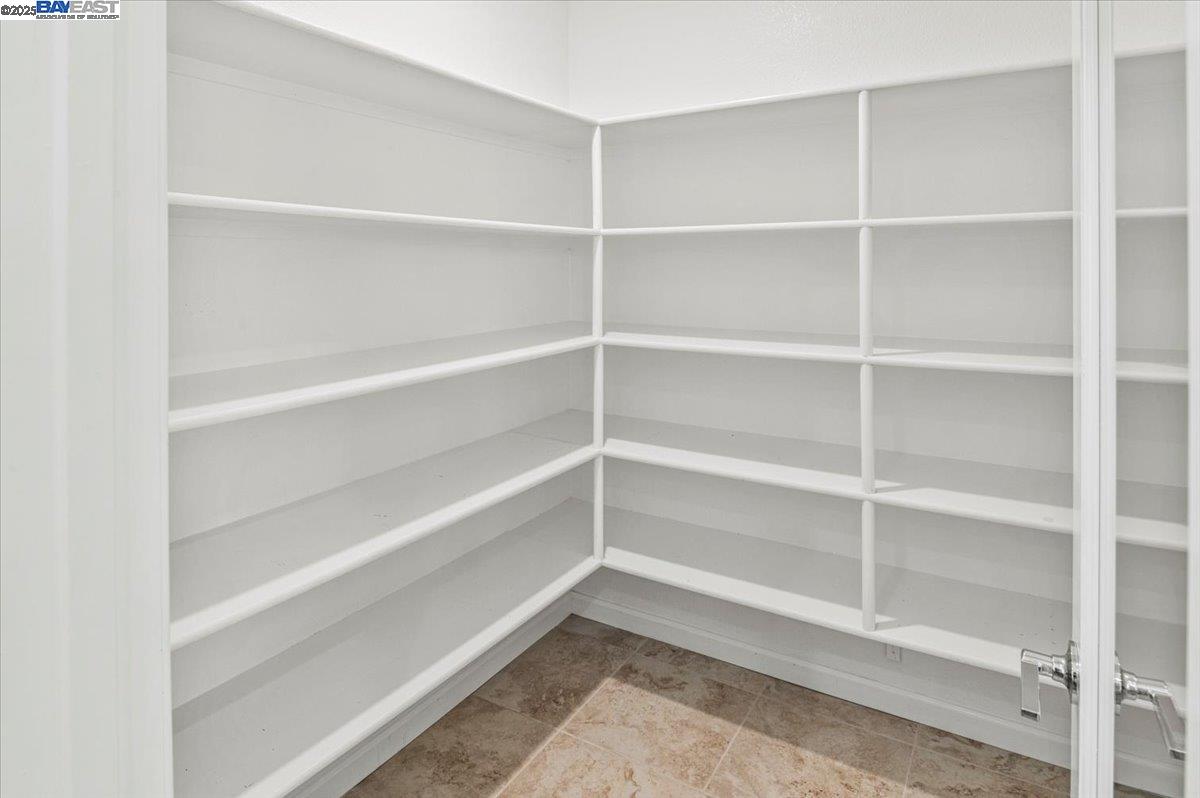 Detail Gallery Image 19 of 60 For 5892 Nugget Way, Dublin,  CA 94568-7145 - 4 Beds | 3/1 Baths