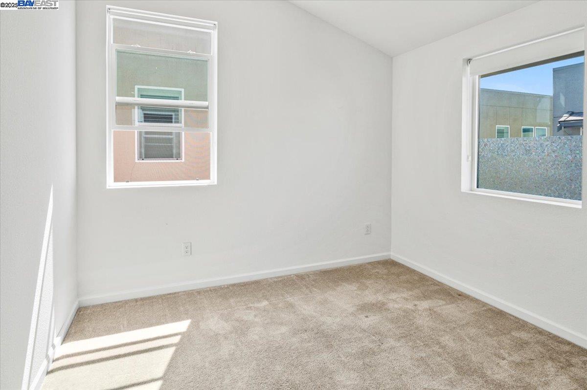 Detail Gallery Image 25 of 60 For 5892 Nugget Way, Dublin,  CA 94568-7145 - 4 Beds | 3/1 Baths