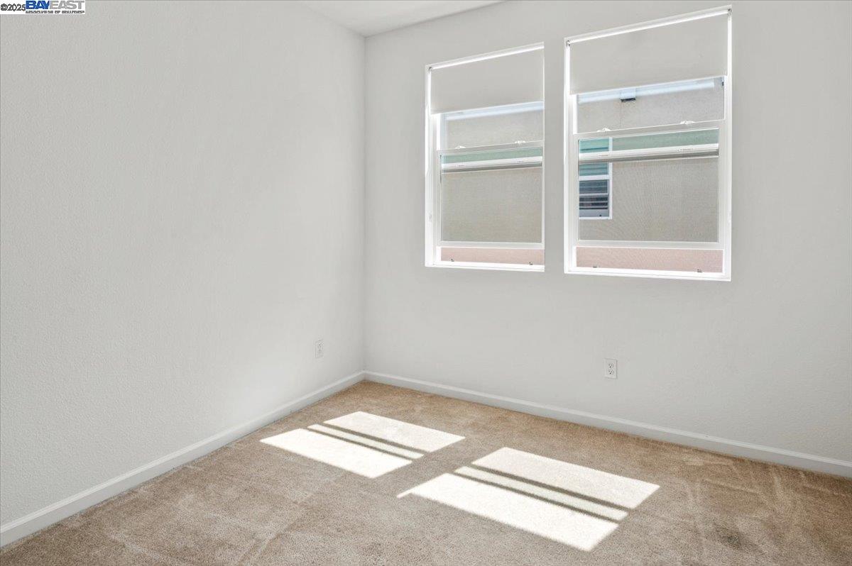 Detail Gallery Image 27 of 60 For 5892 Nugget Way, Dublin,  CA 94568-7145 - 4 Beds | 3/1 Baths