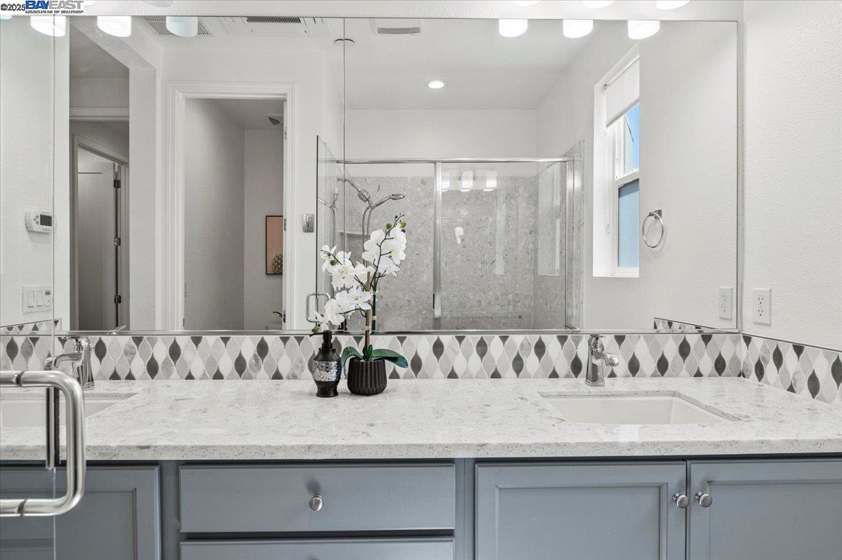 Detail Gallery Image 33 of 60 For 5892 Nugget Way, Dublin,  CA 94568-7145 - 4 Beds | 3/1 Baths