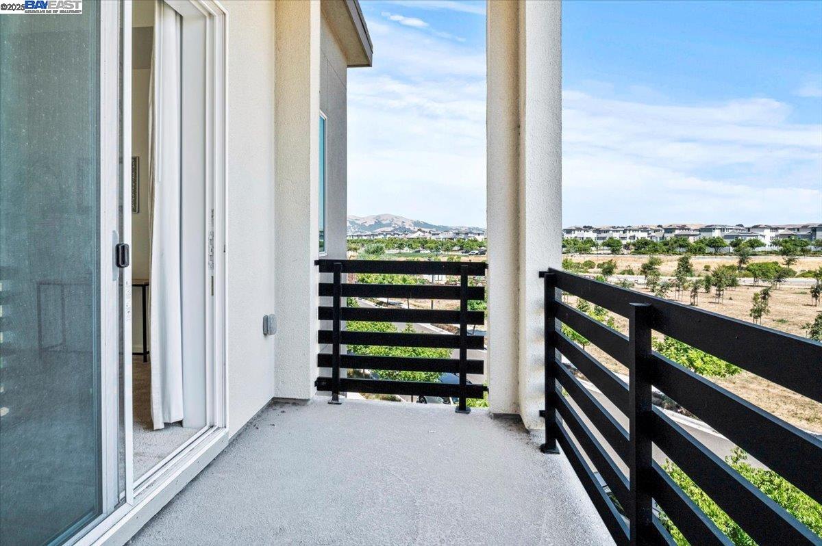 Detail Gallery Image 45 of 60 For 5892 Nugget Way, Dublin,  CA 94568-7145 - 4 Beds | 3/1 Baths