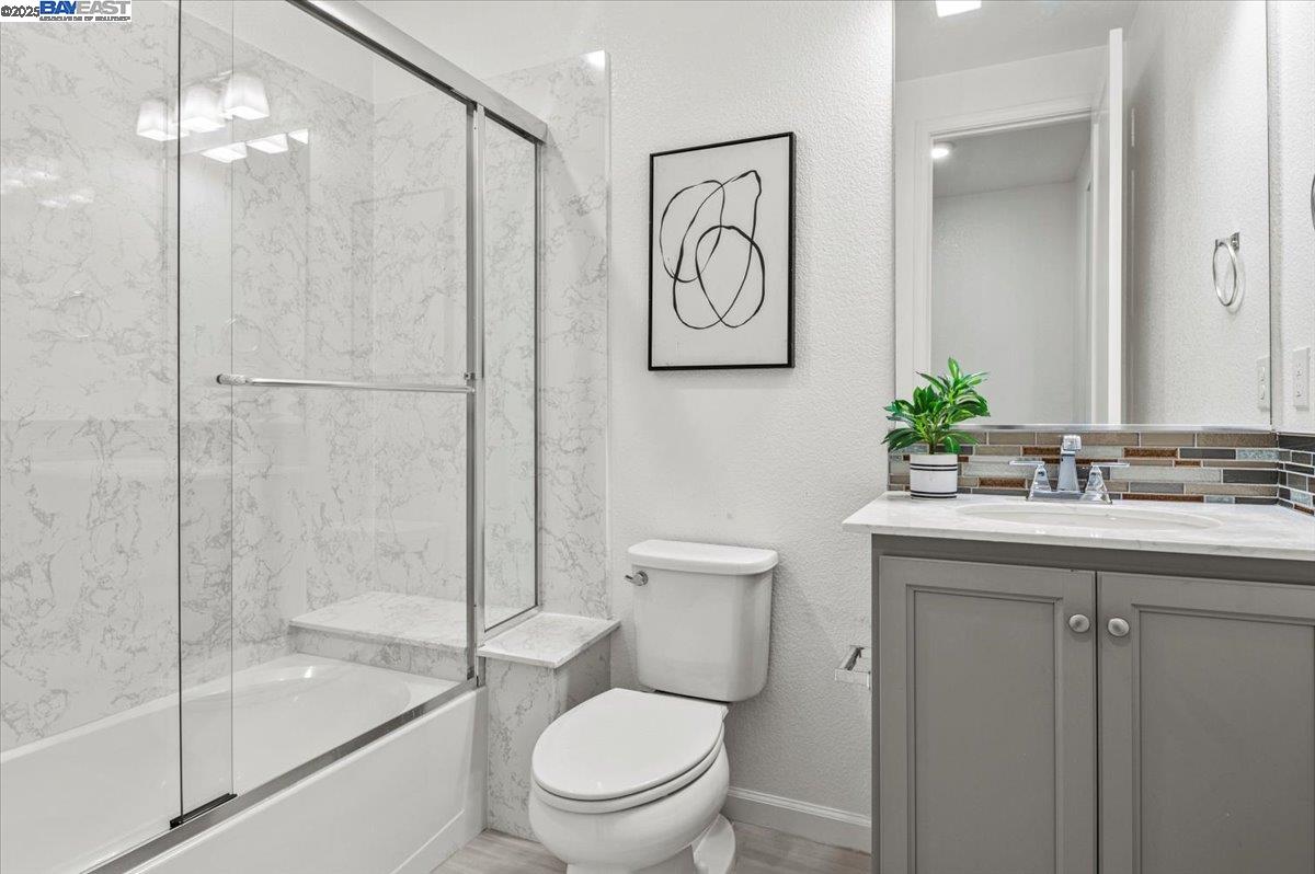 Detail Gallery Image 6 of 60 For 5892 Nugget Way, Dublin,  CA 94568-7145 - 4 Beds | 3/1 Baths