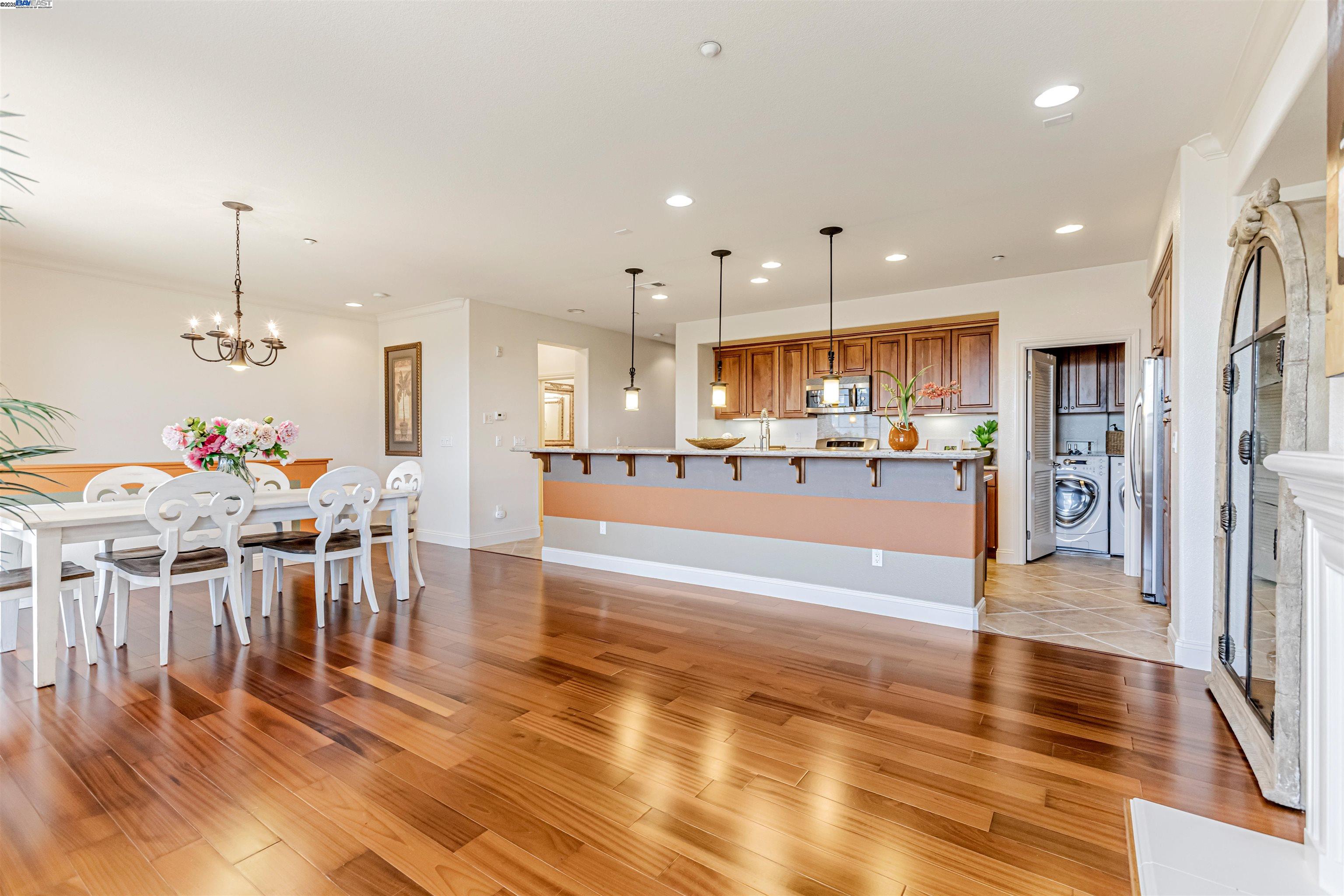 Photo #8: 41104895 Listing: Photo #8