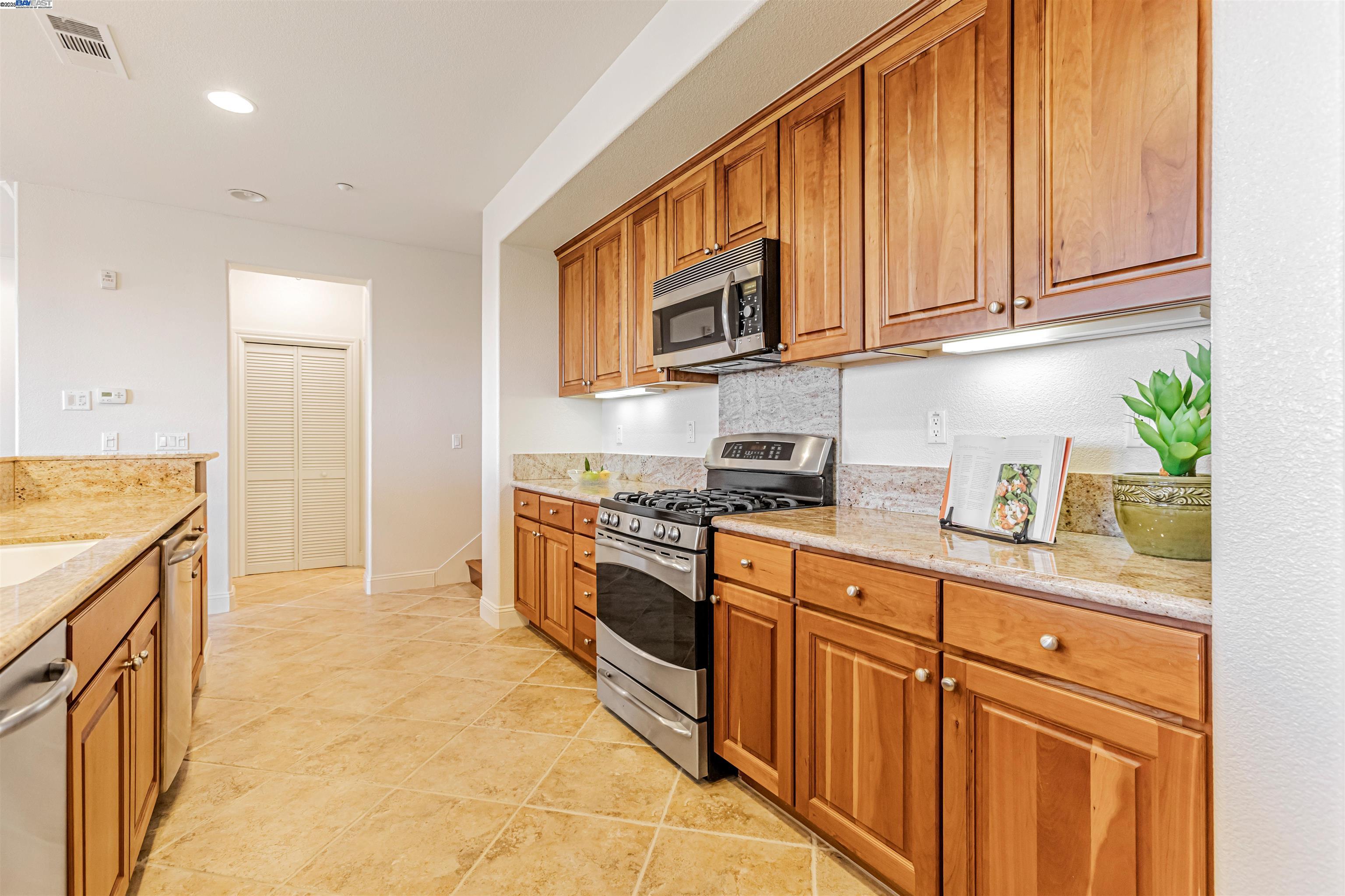 Photo #9: 41104895 Listing: Photo #9