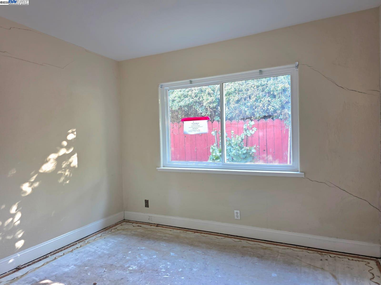 Detail Gallery Image 14 of 22 For 919 Hoover, Fairfield,  CA 94533 - 3 Beds | 1 Baths