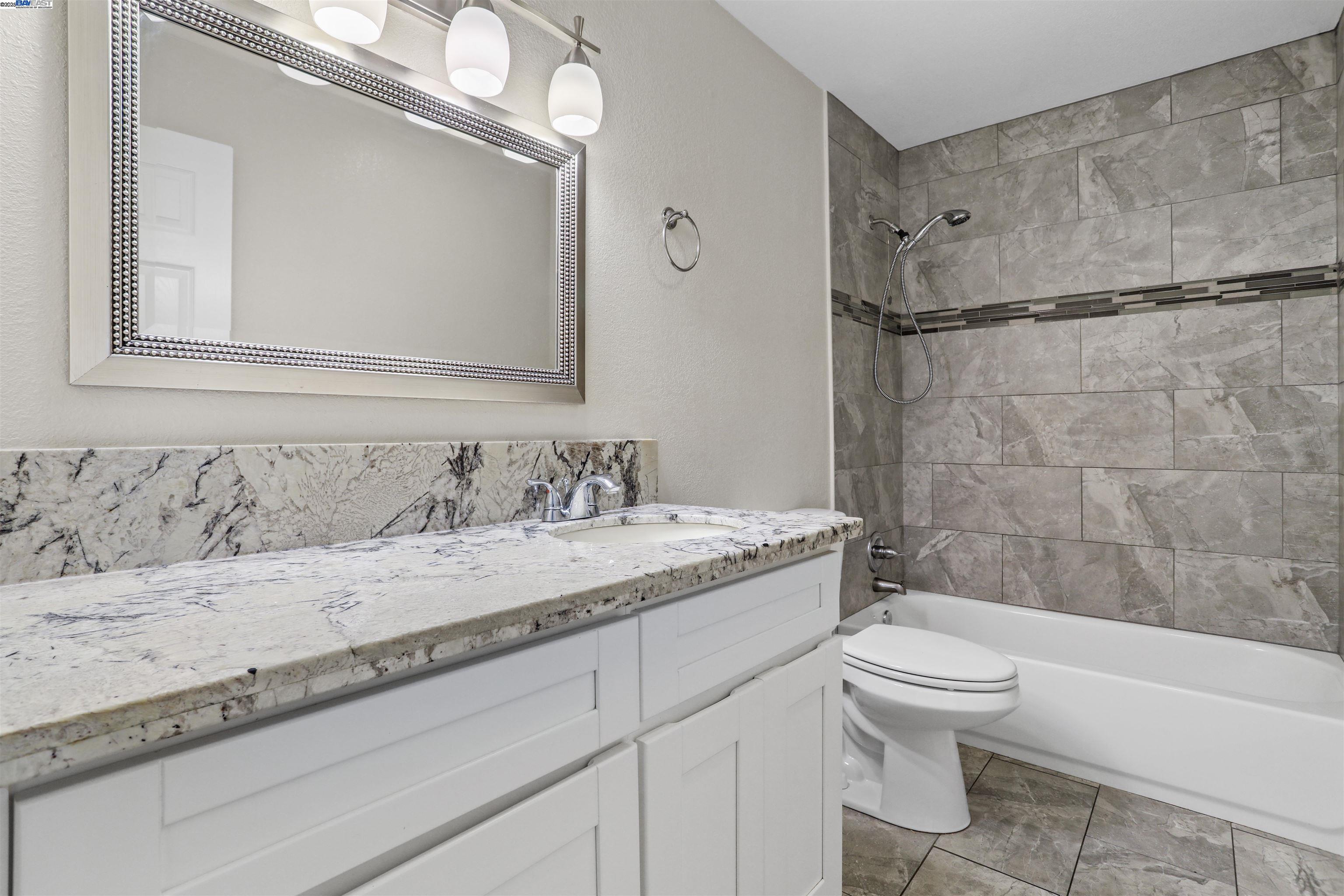 Detail Gallery Image 14 of 25 For 641 Tahoe Dr, Lodi,  CA 95242 - 3 Beds | 2 Baths