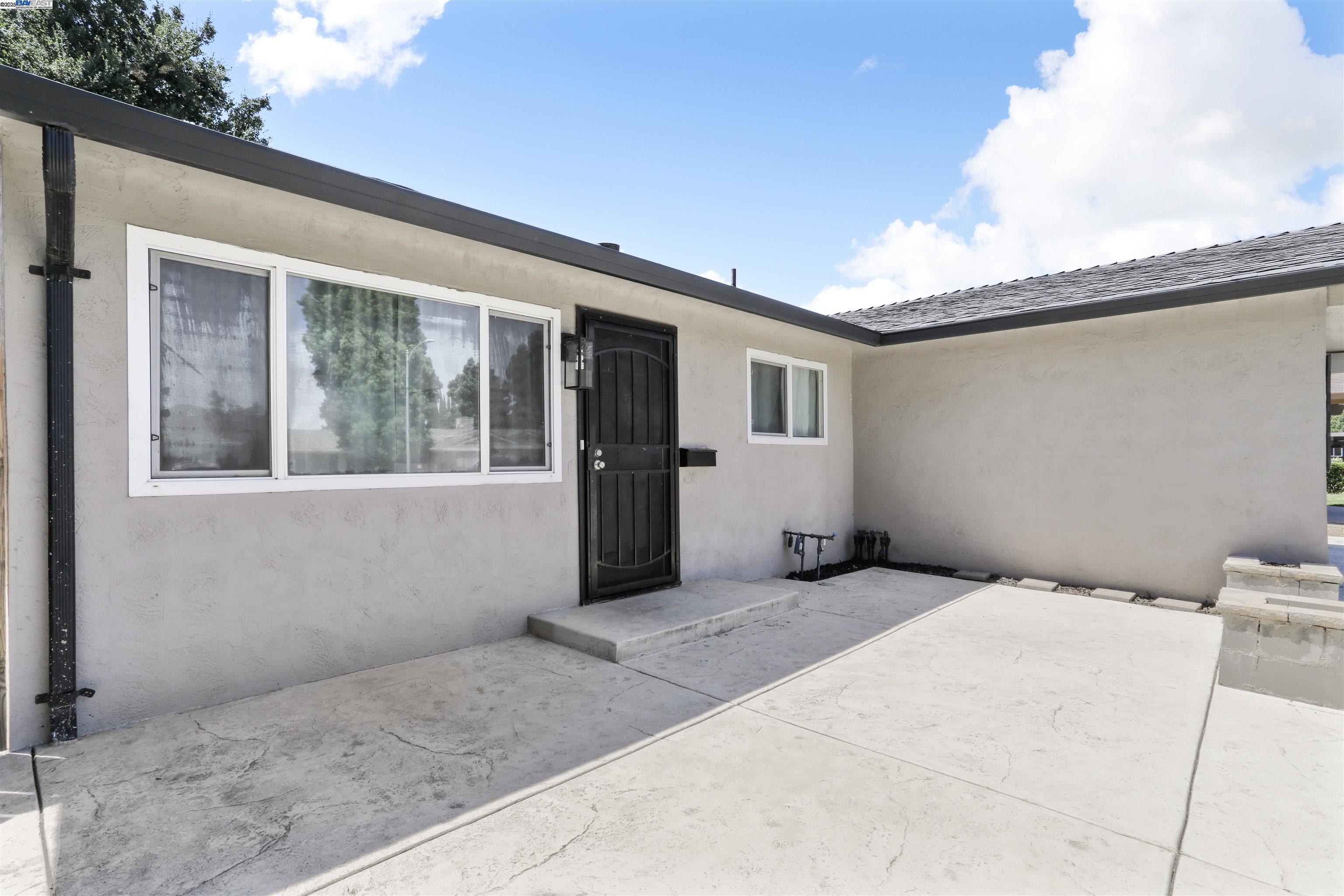 Detail Gallery Image 5 of 25 For 641 Tahoe Dr, Lodi,  CA 95242 - 3 Beds | 2 Baths