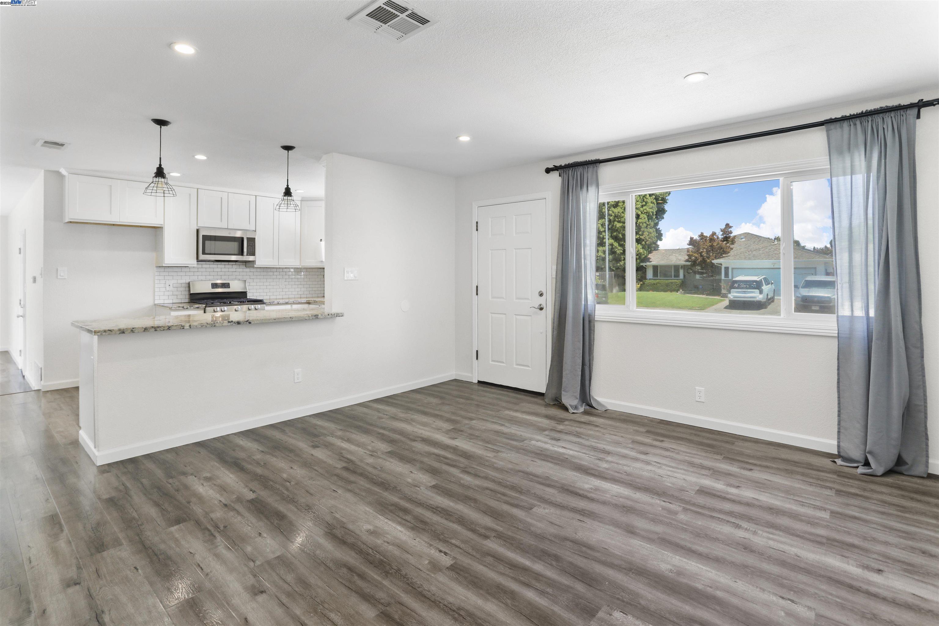 Detail Gallery Image 9 of 25 For 641 Tahoe Dr, Lodi,  CA 95242 - 3 Beds | 2 Baths