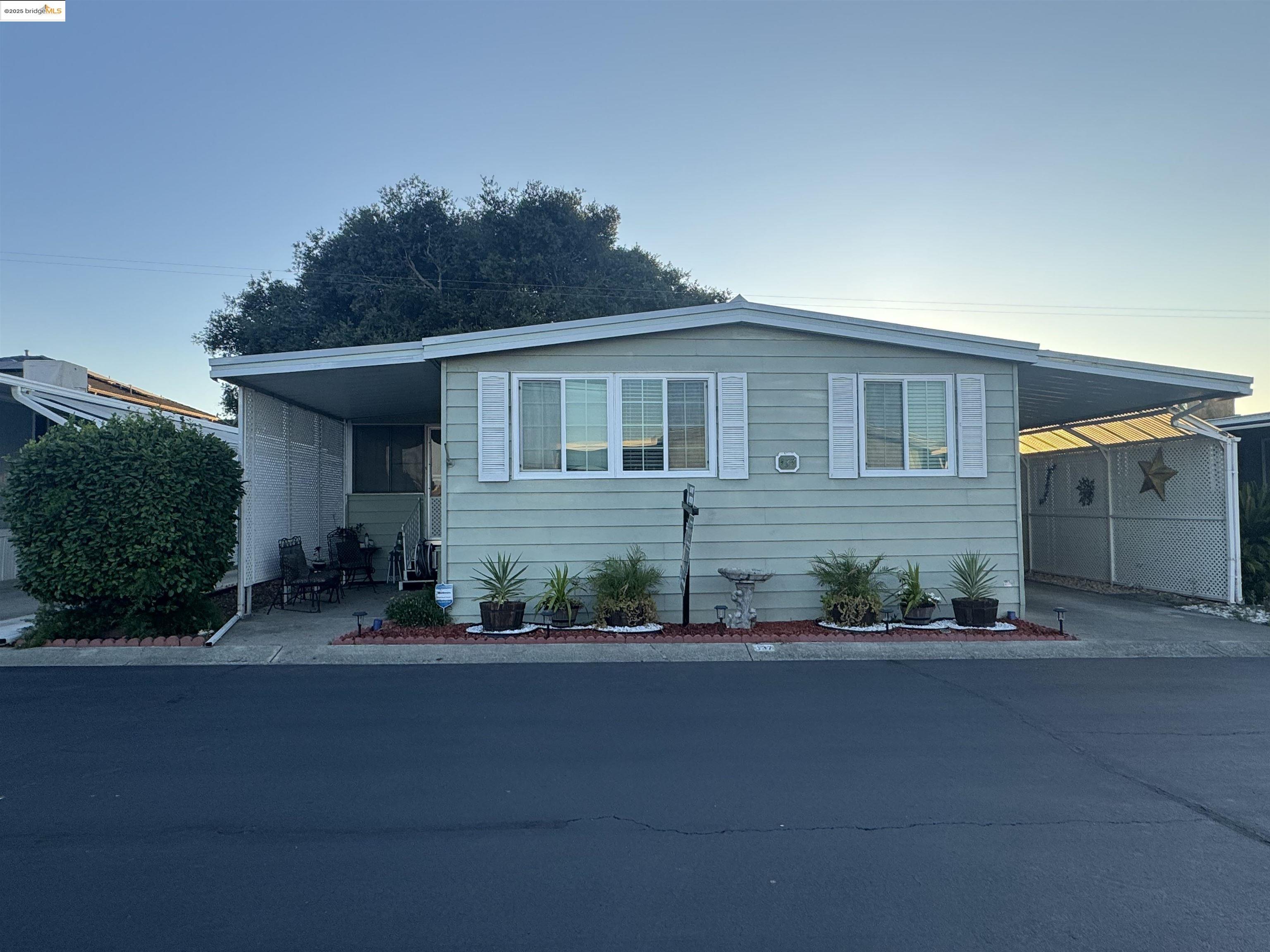 Detail Gallery Image 1 of 59 For 137 Zartop, Oakley,  CA 94561 - 3 Beds | 2 Baths