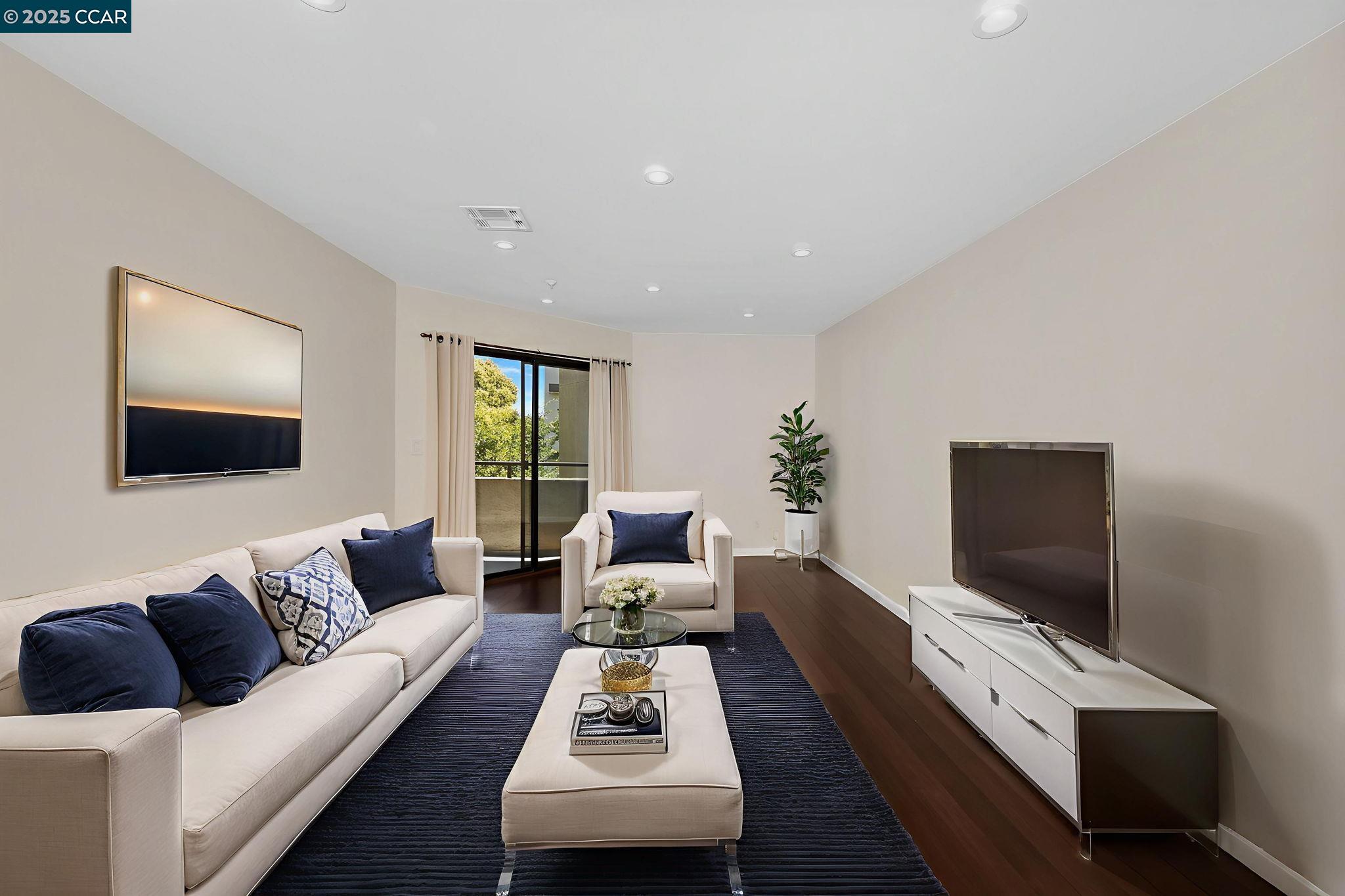 Detail Gallery Image 2 of 38 For 1201 Alta Vista Dr #208,  Walnut Creek,  CA 94596 - 2 Beds | 2 Baths
