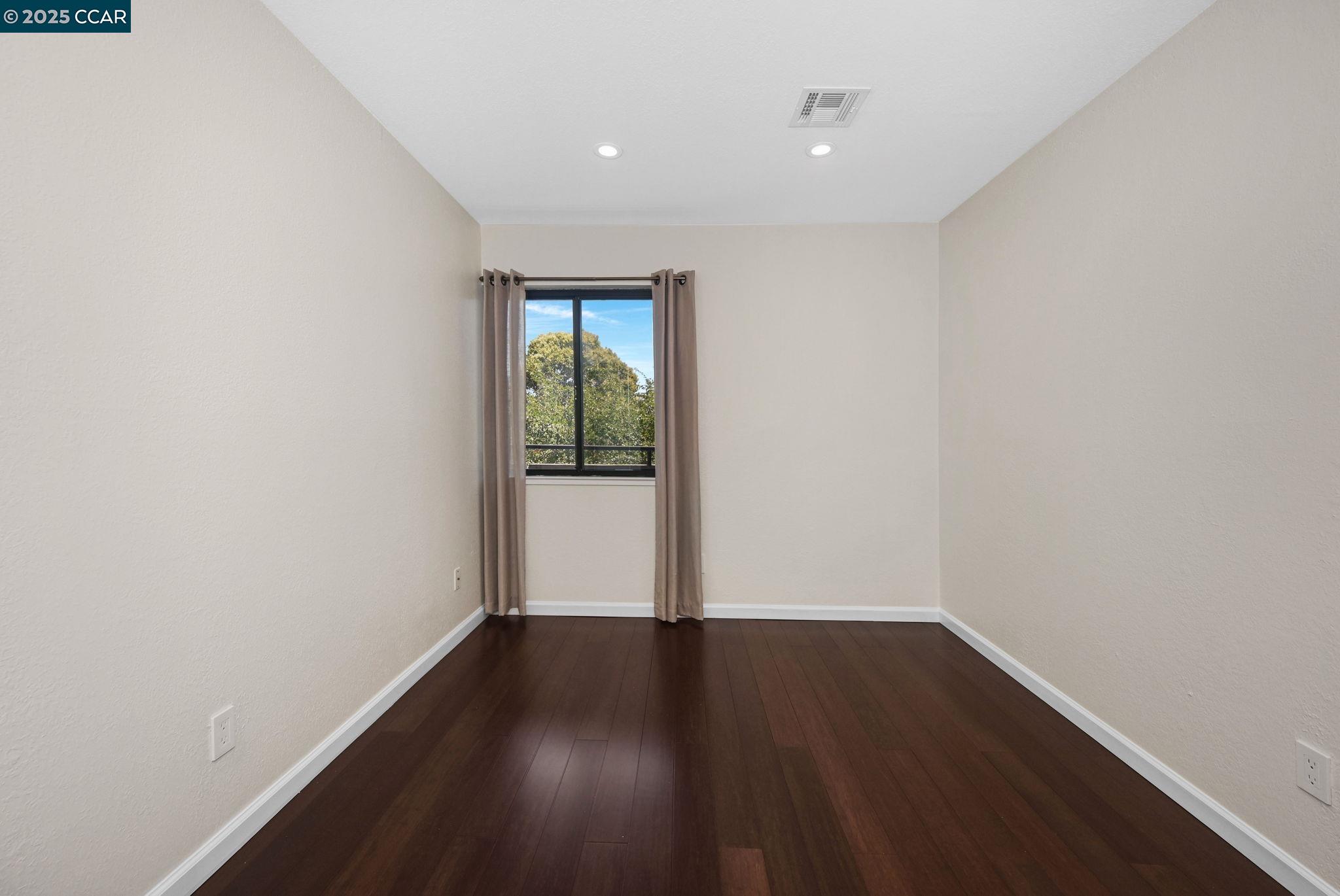 Detail Gallery Image 13 of 38 For 1201 Alta Vista Dr #208,  Walnut Creek,  CA 94596 - 2 Beds | 2 Baths