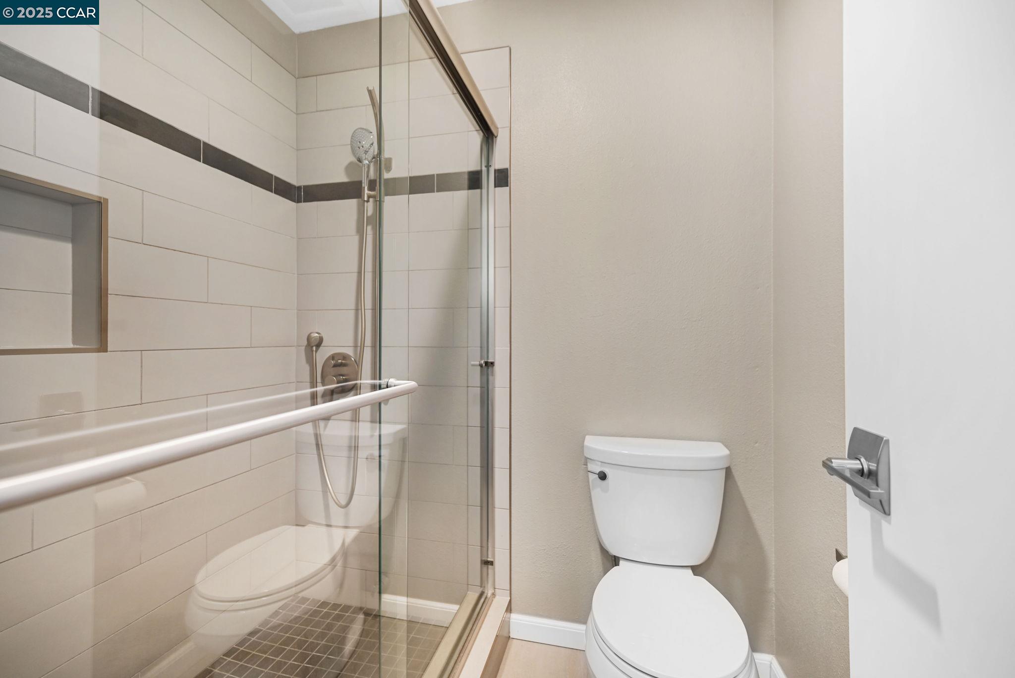 Detail Gallery Image 18 of 38 For 1201 Alta Vista Dr #208,  Walnut Creek,  CA 94596 - 2 Beds | 2 Baths