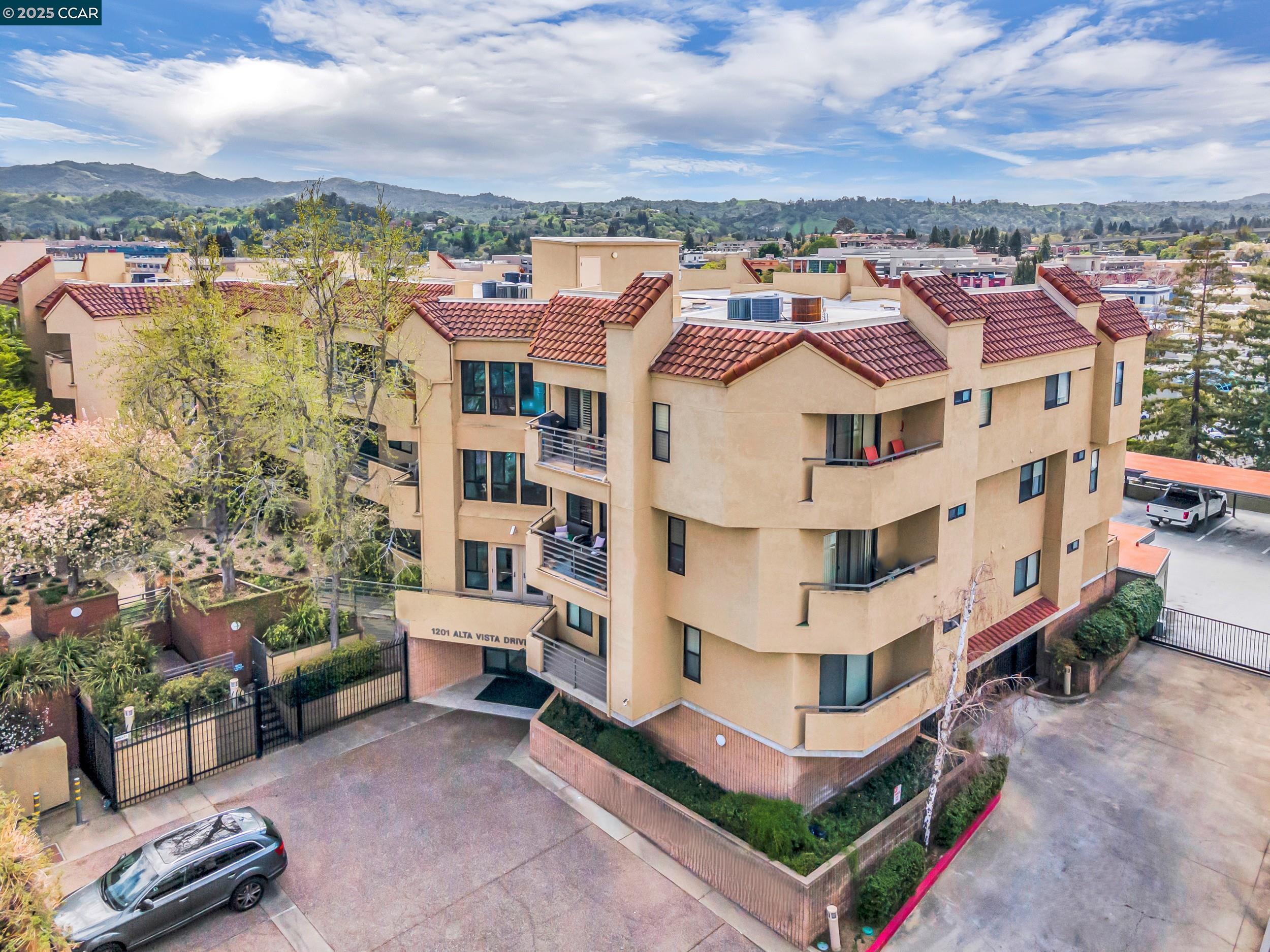 Detail Gallery Image 27 of 38 For 1201 Alta Vista Dr #208,  Walnut Creek,  CA 94596 - 2 Beds | 2 Baths