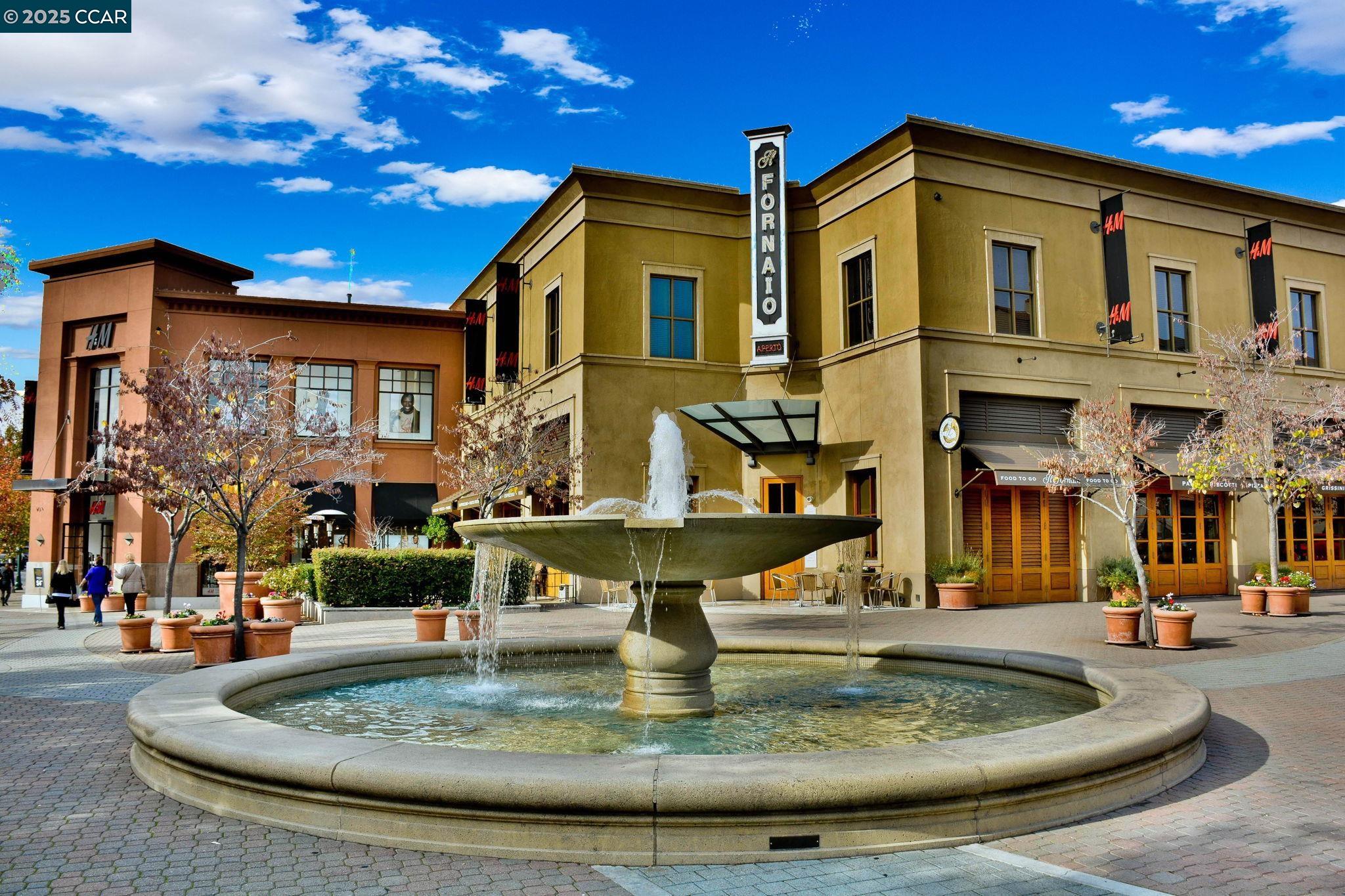 Detail Gallery Image 33 of 38 For 1201 Alta Vista Dr #208,  Walnut Creek,  CA 94596 - 2 Beds | 2 Baths