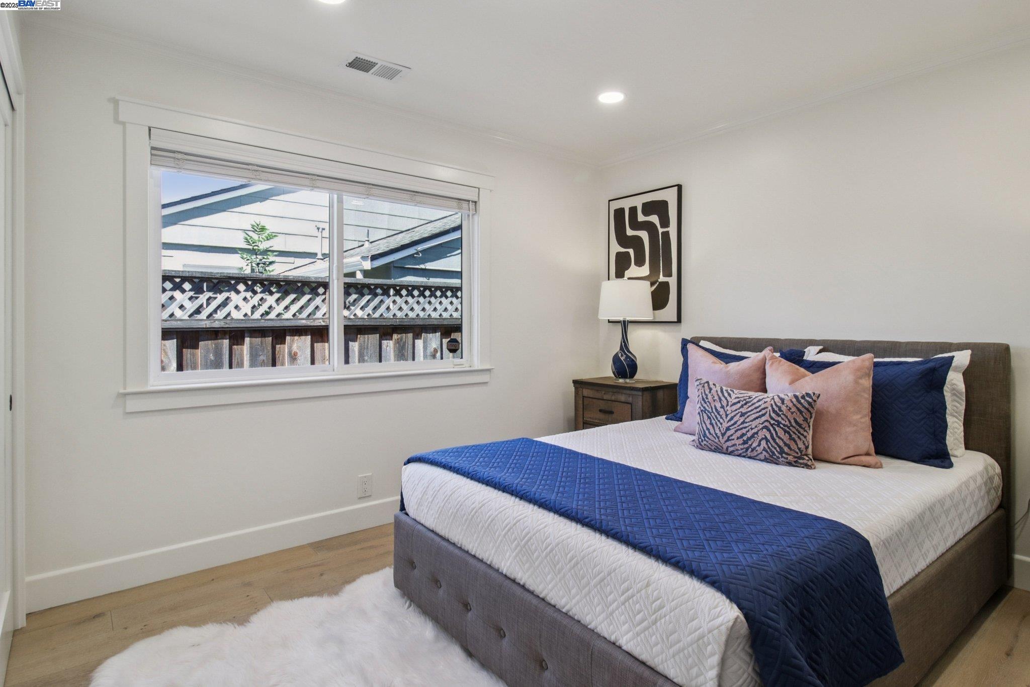 Detail Gallery Image 13 of 35 For 2235 Menalto Avenue, East Palo Alto,  CA 94303 - 4 Beds | 2 Baths