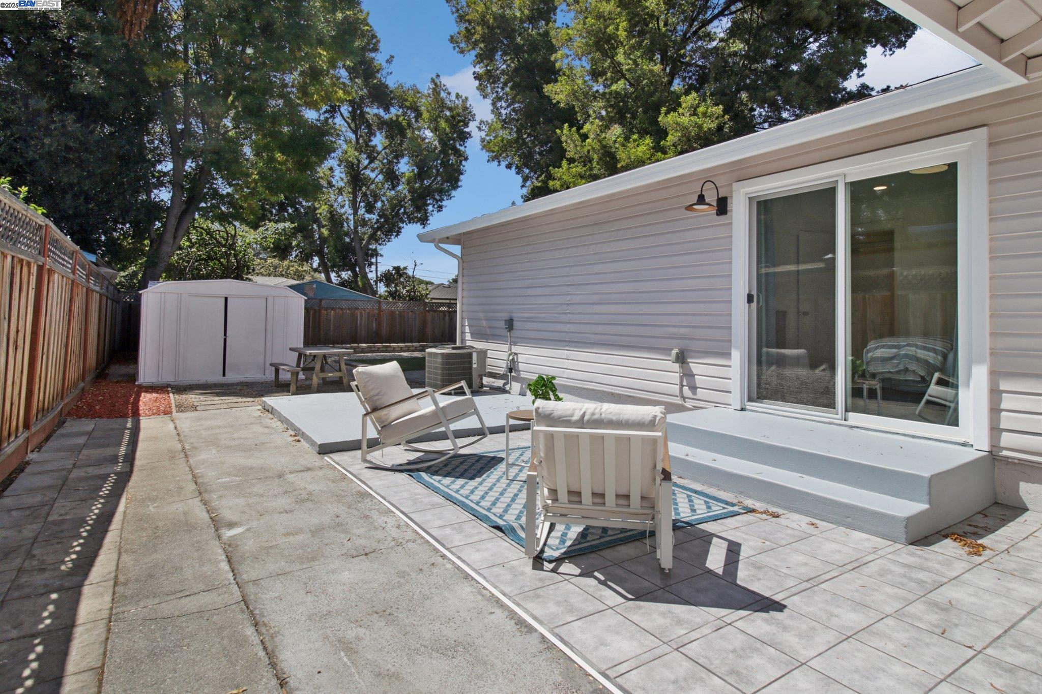 Detail Gallery Image 21 of 35 For 2235 Menalto Avenue, East Palo Alto,  CA 94303 - 4 Beds | 2 Baths
