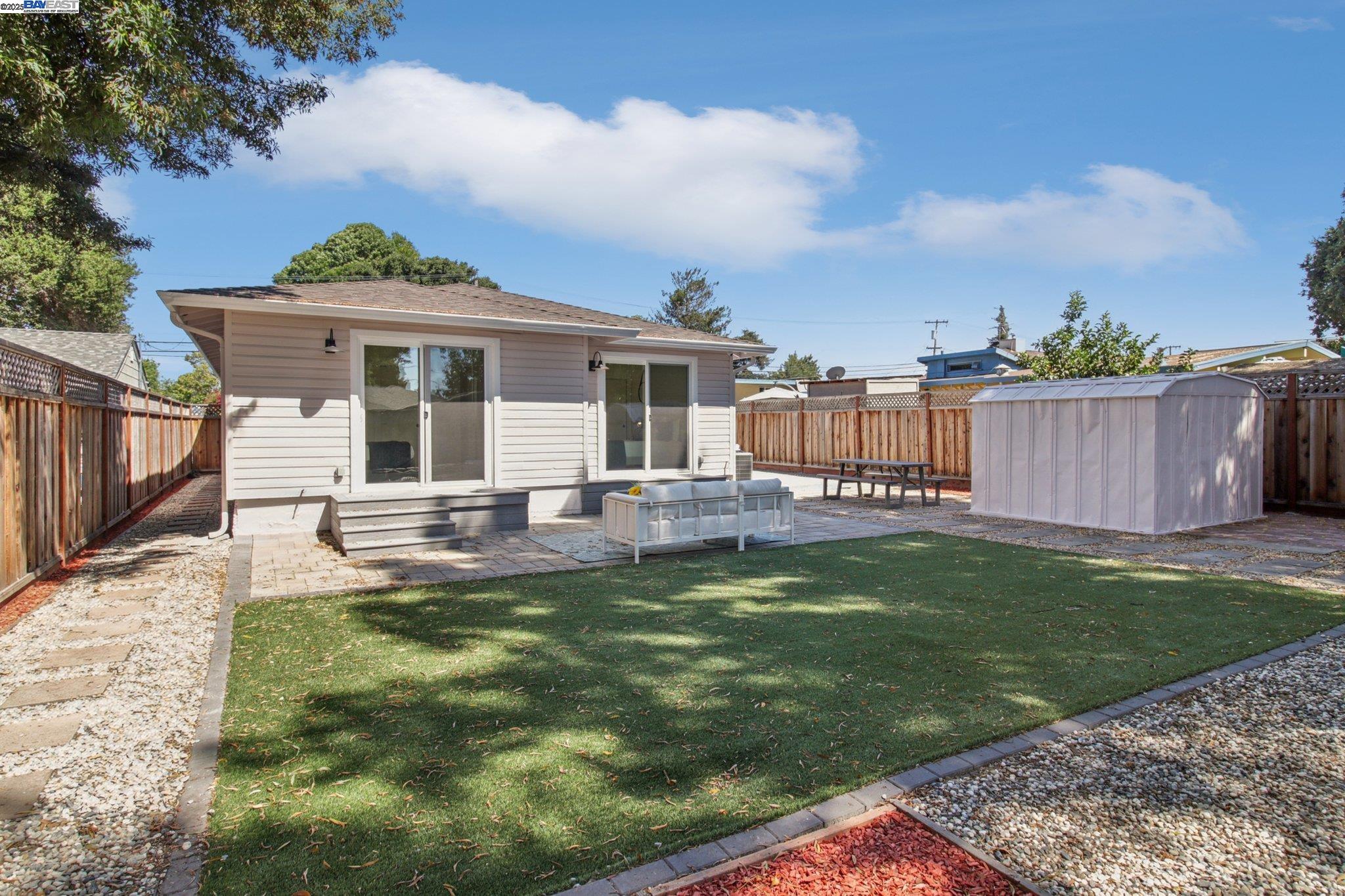 Detail Gallery Image 25 of 35 For 2235 Menalto Avenue, East Palo Alto,  CA 94303 - 4 Beds | 2 Baths