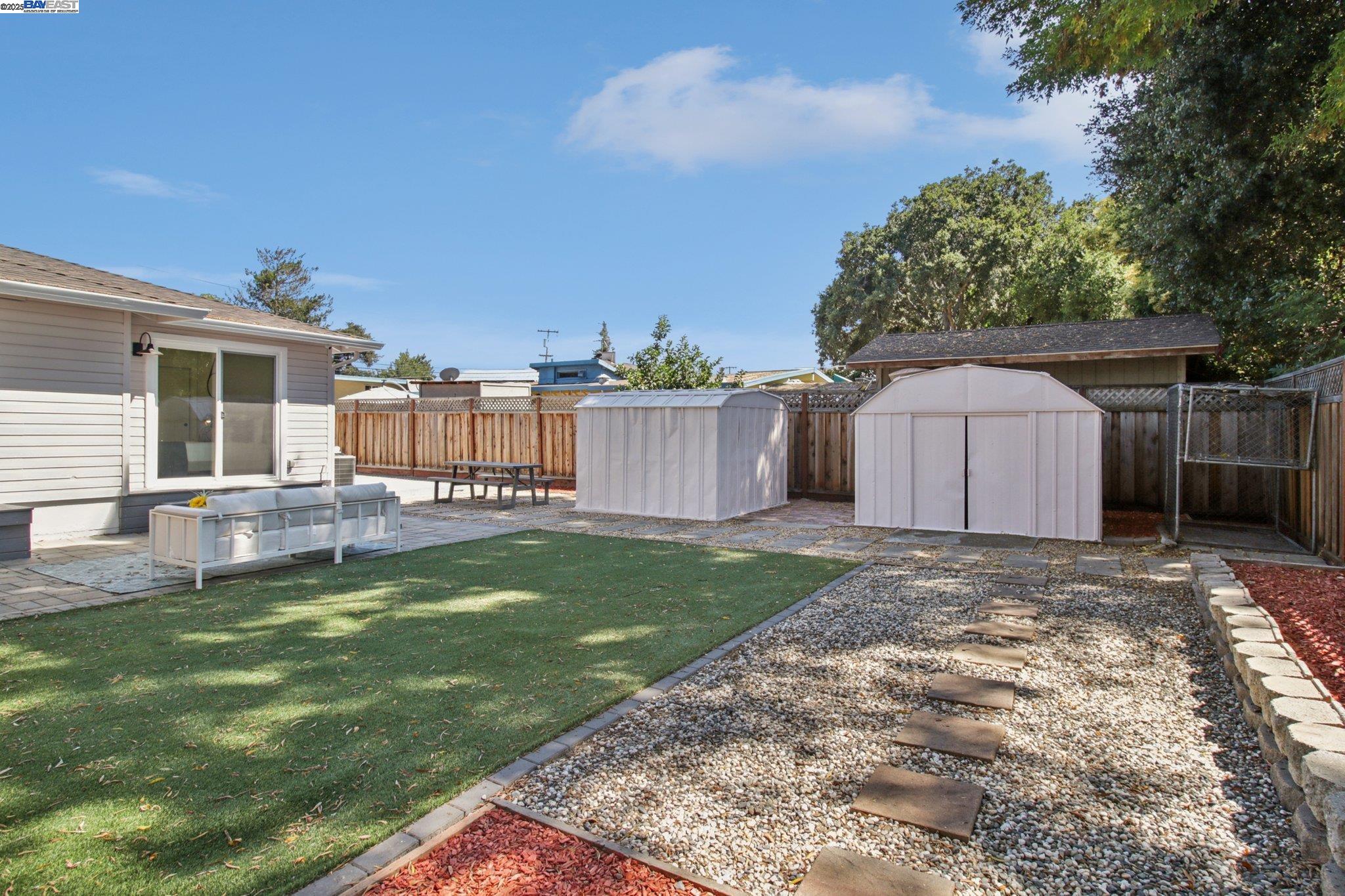 Detail Gallery Image 26 of 35 For 2235 Menalto Avenue, East Palo Alto,  CA 94303 - 4 Beds | 2 Baths