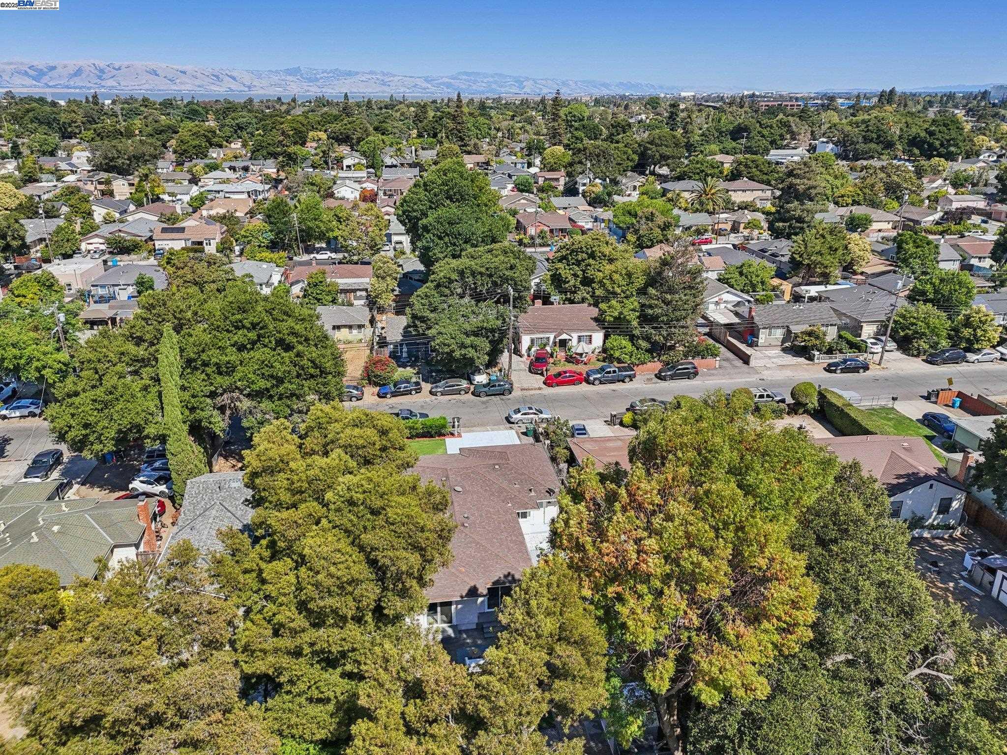 Detail Gallery Image 31 of 35 For 2235 Menalto Avenue, East Palo Alto,  CA 94303 - 4 Beds | 2 Baths
